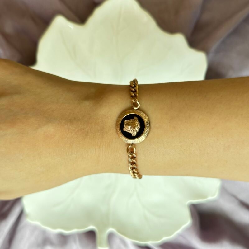 Exquisite Adjustable Bracelet in 18K Gold-Plated Finish