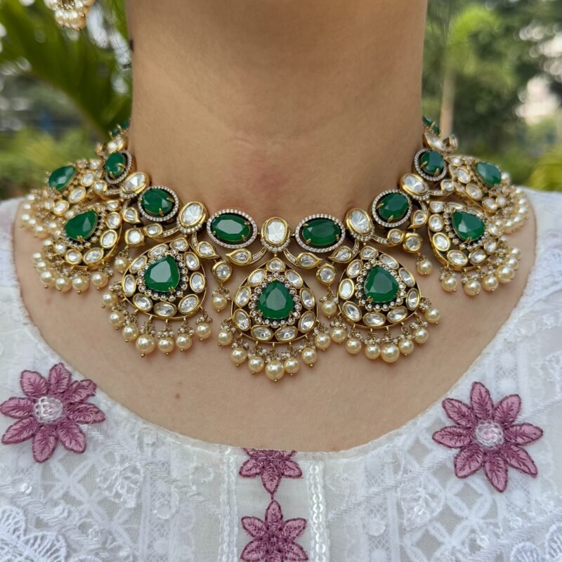 Glamorous Victorian Choker, Perfect for Every Occasion - Image 12