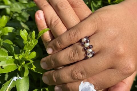 Glaring Finger Ring A Dazzling Masterpiece for You