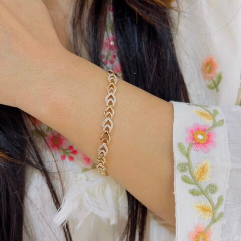 Perfectly Polished Look With One Signature Piece