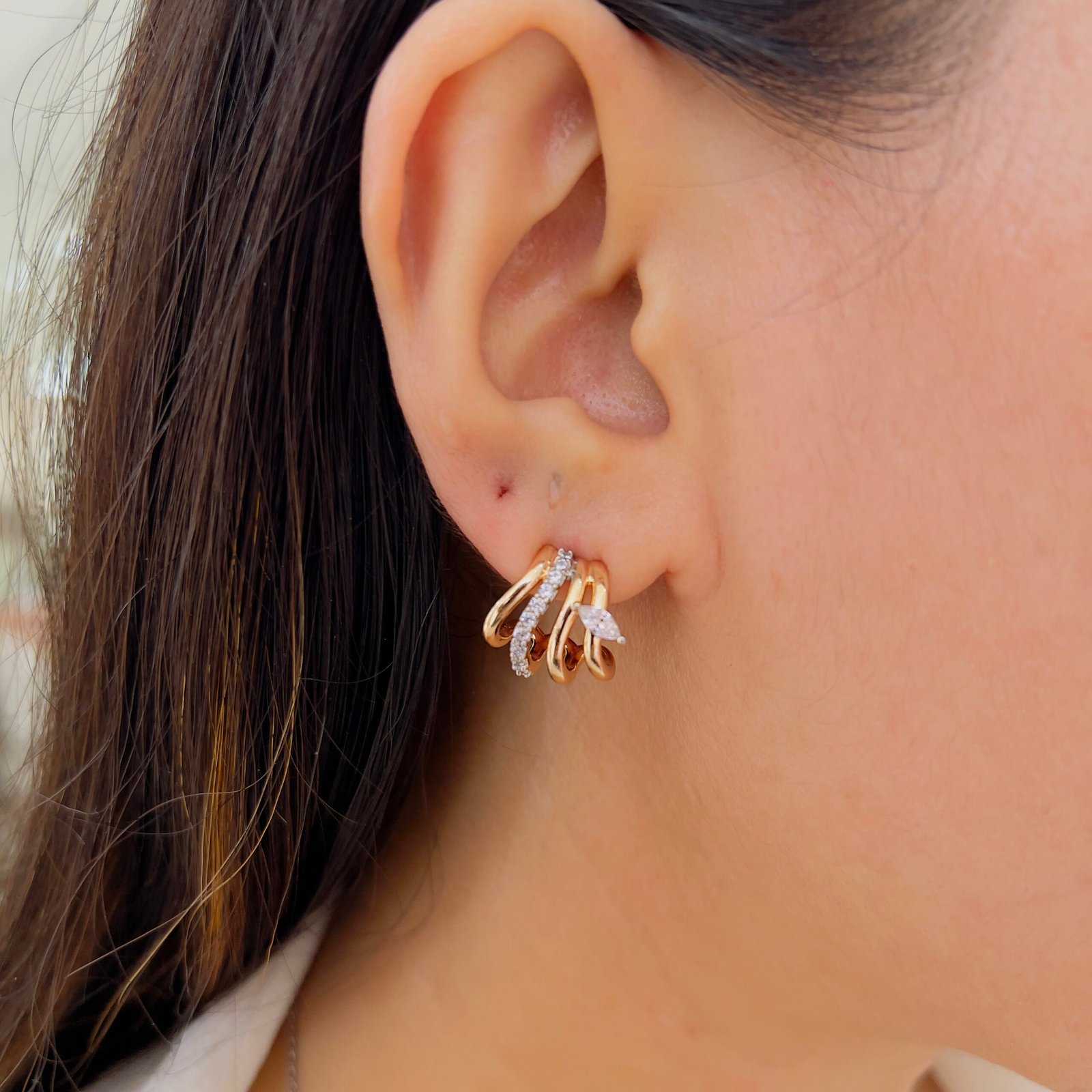 Stylish Lightweight Earrings Crafted For Everyday Office Chic Looks