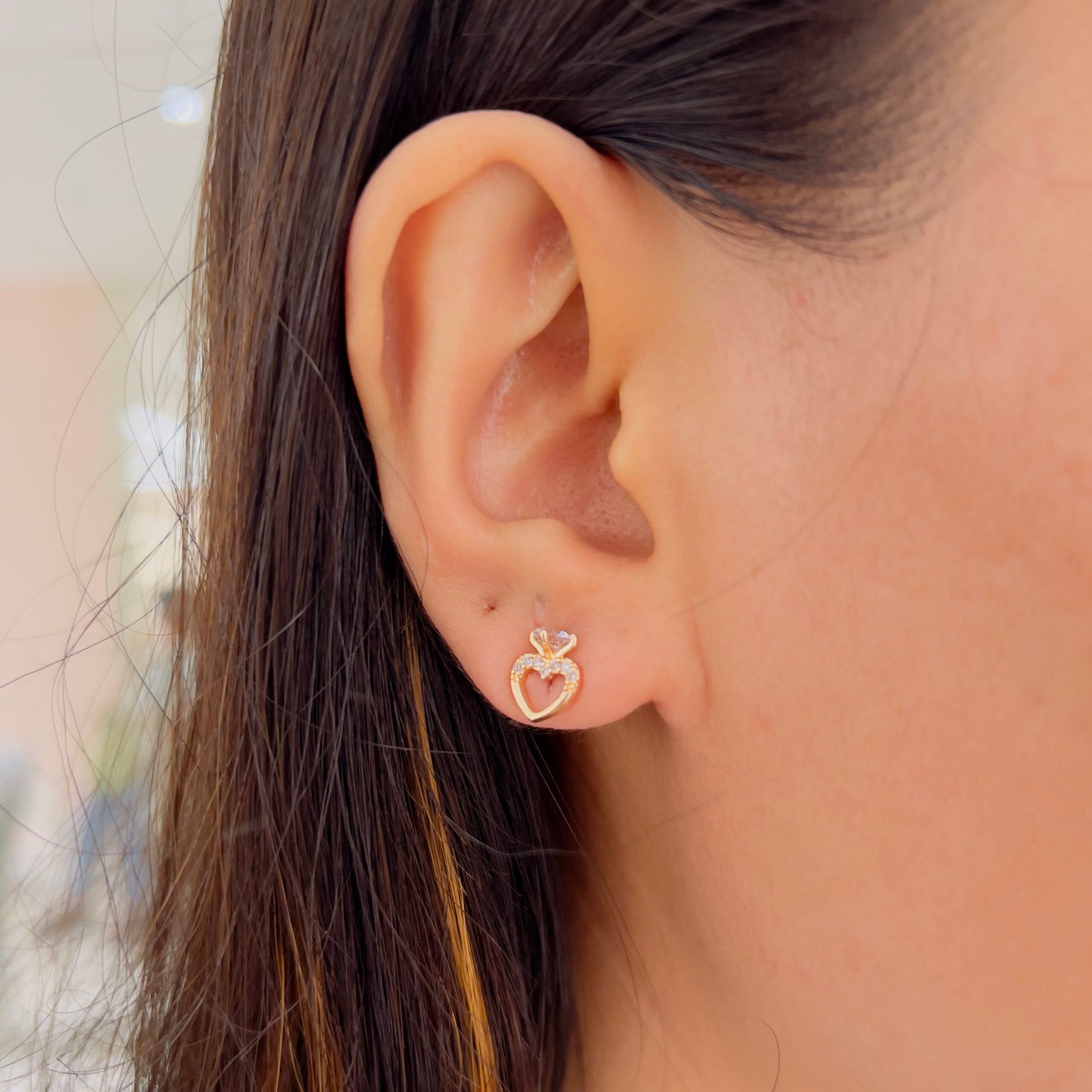 Sophisticated shimmer for the confident working woman - Image 2