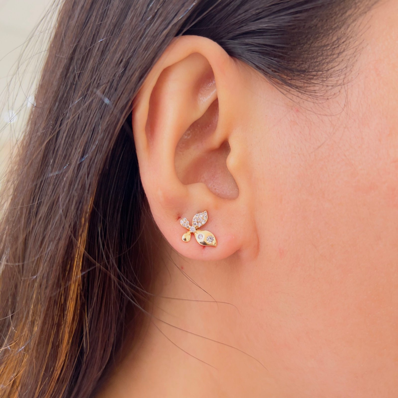 Graceful butterfly charm crafted for daily sophistication - Image 2