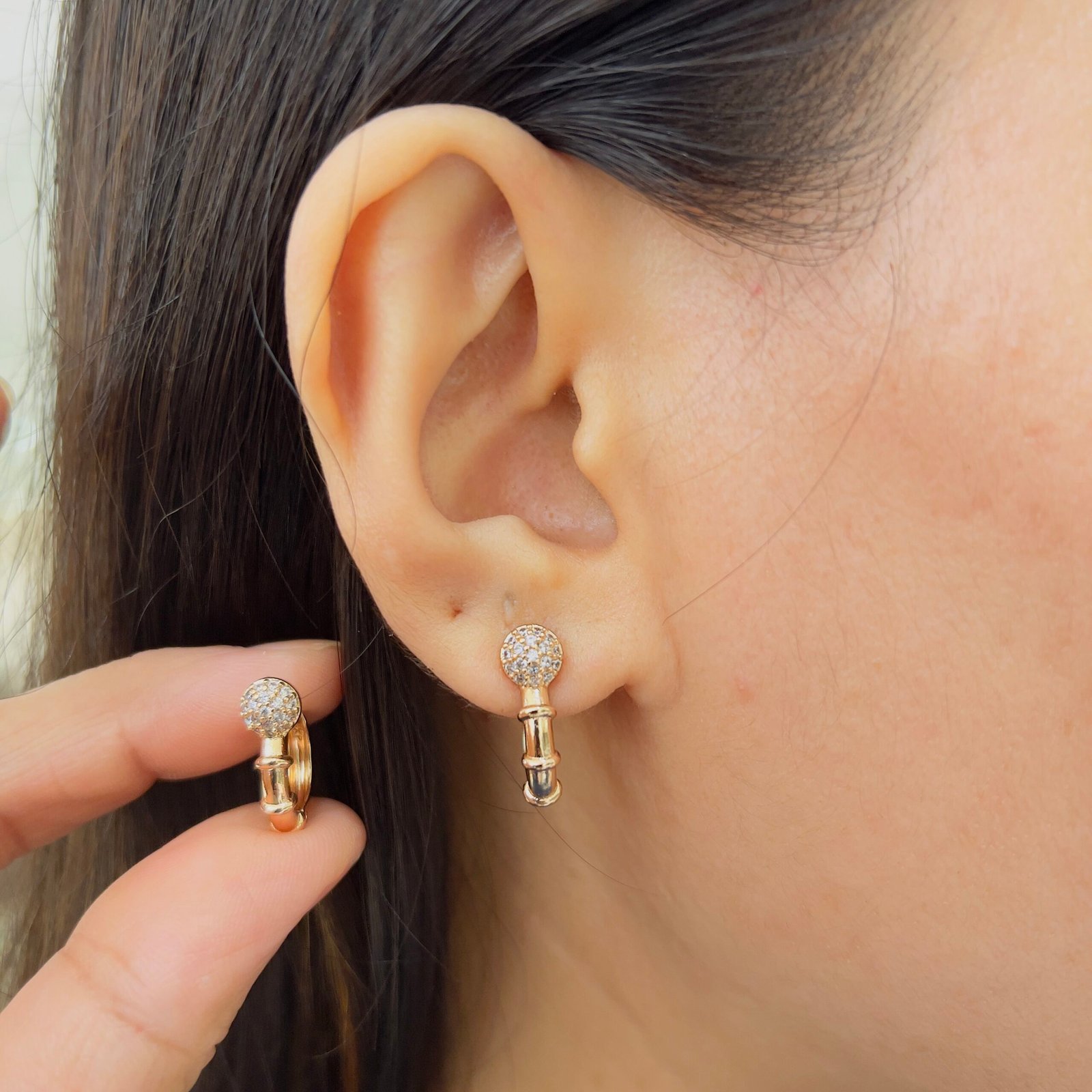 Classic gold hues meeting modern minimalist beauty daily