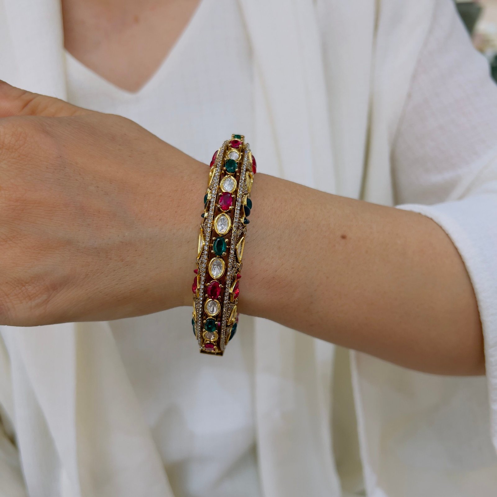 Timeless Style with 18k Gold-Plated Bangle - Image 2