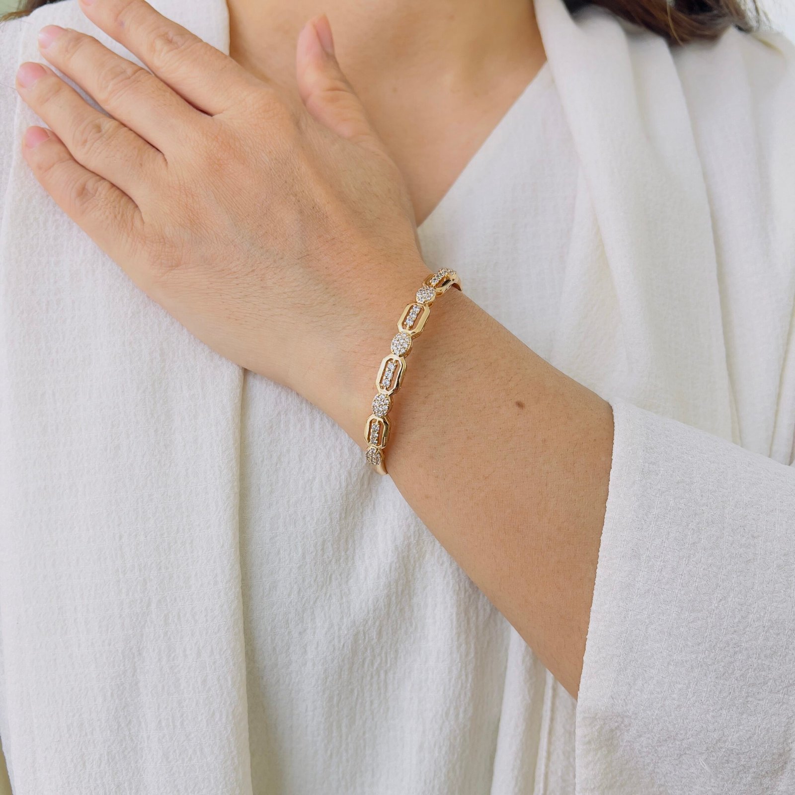 Premium 18K Gold Plated Bracelet with Long-Lasting Shine