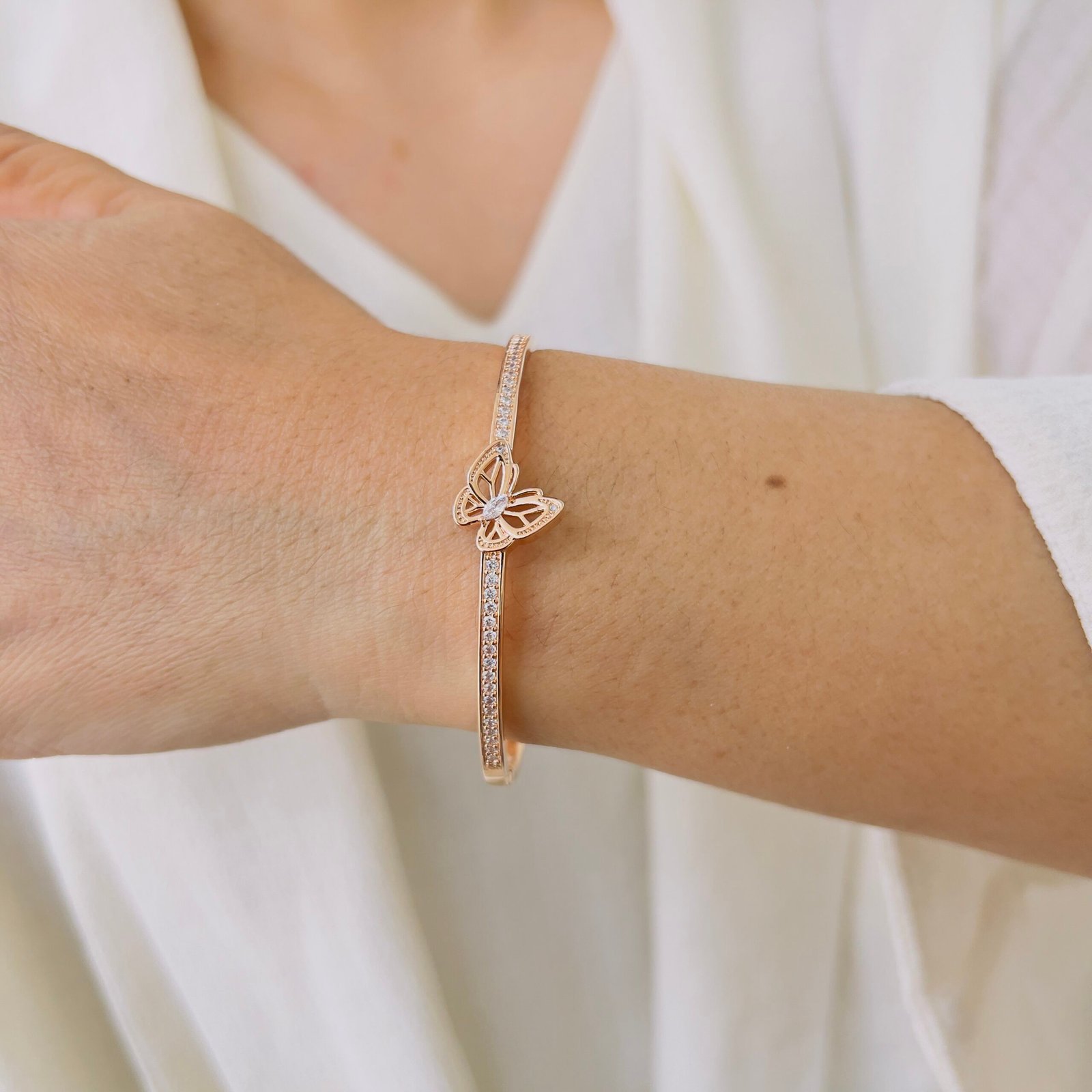 Elegant Daily Wear Bracelet with Long-Lasting Rose Gold Polish - Image 2