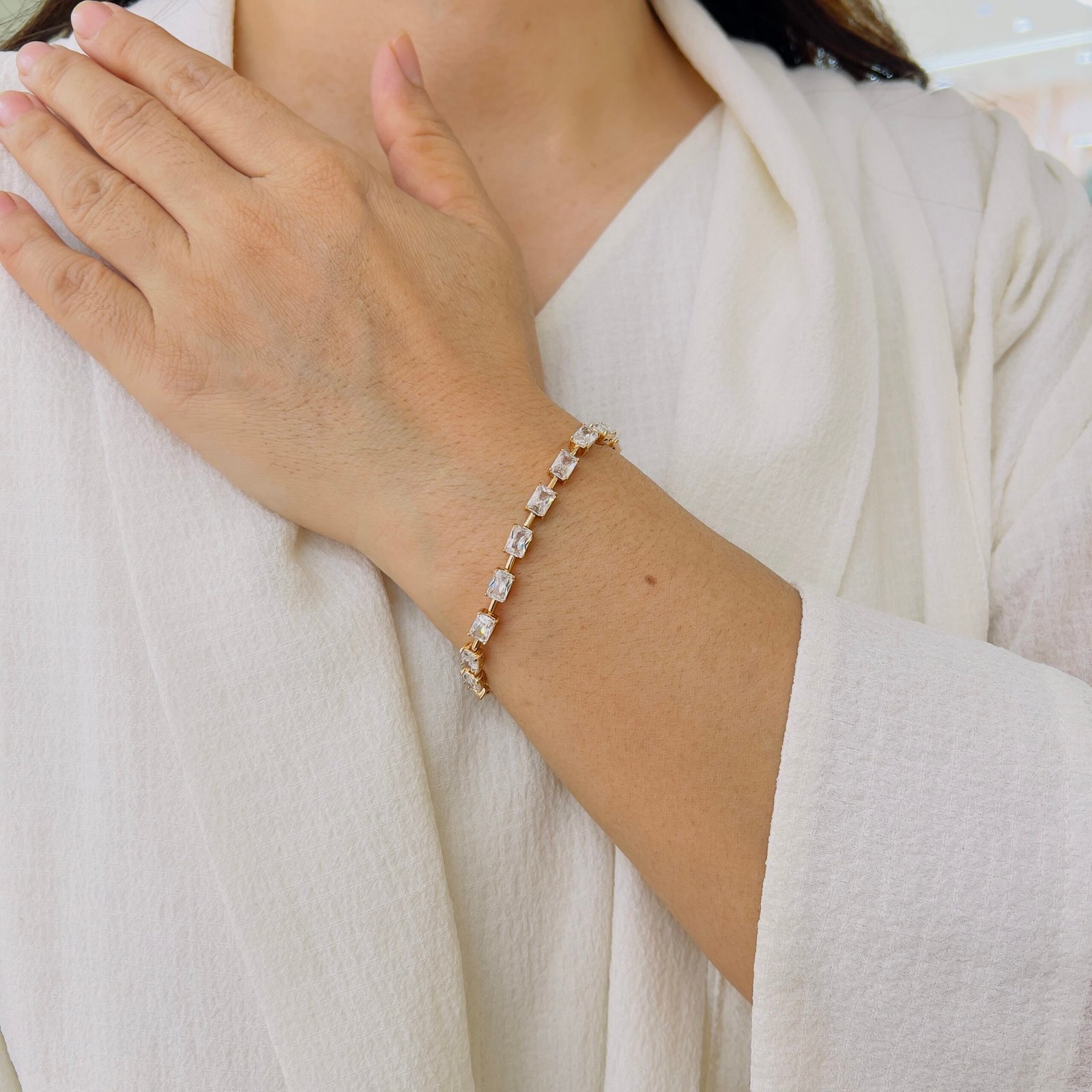 Elegant Gold Finish Bracelet for Everyday Styling