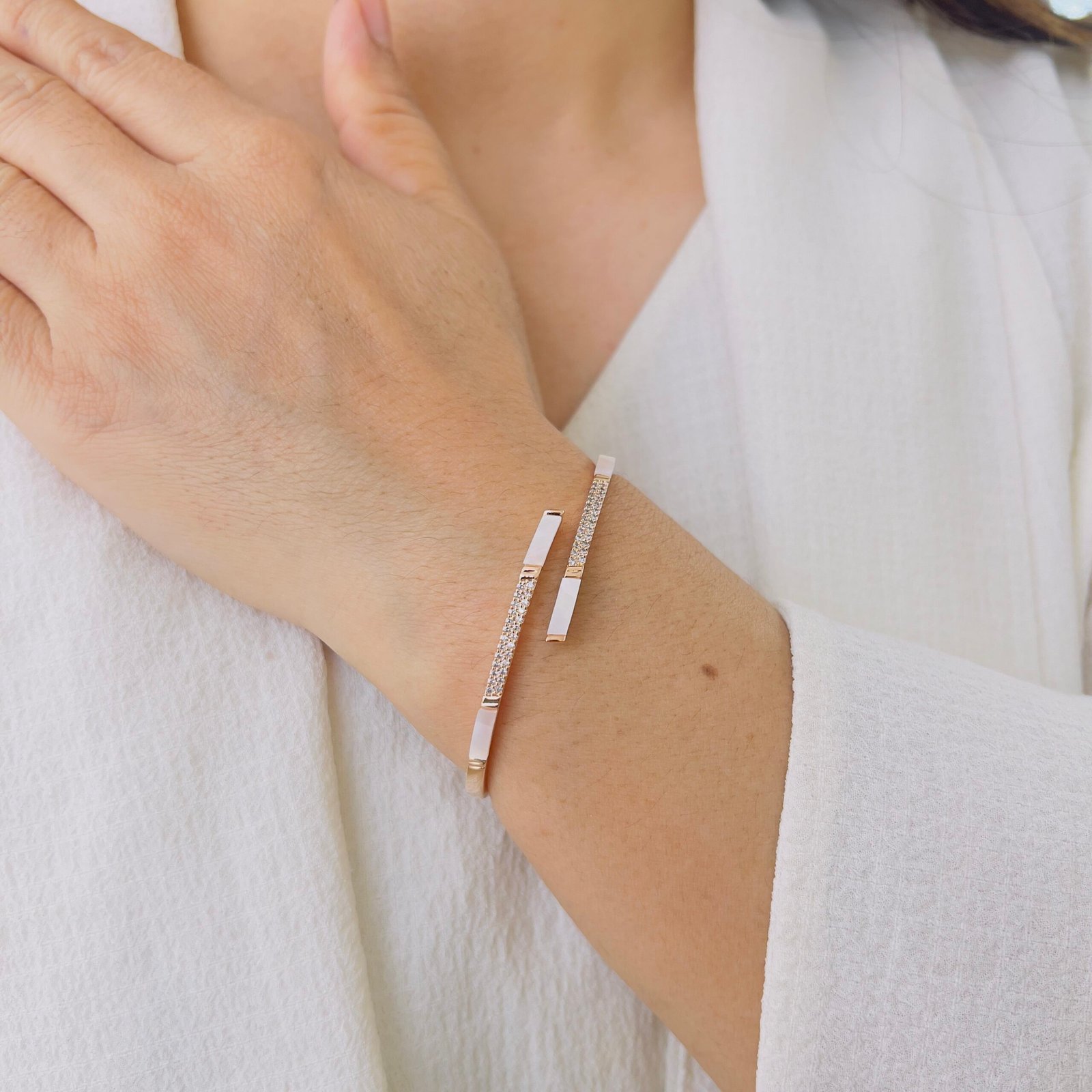 Elegant 18K Rose Gold Plated Bracelet Designed for Everyday Comfort - Image 3