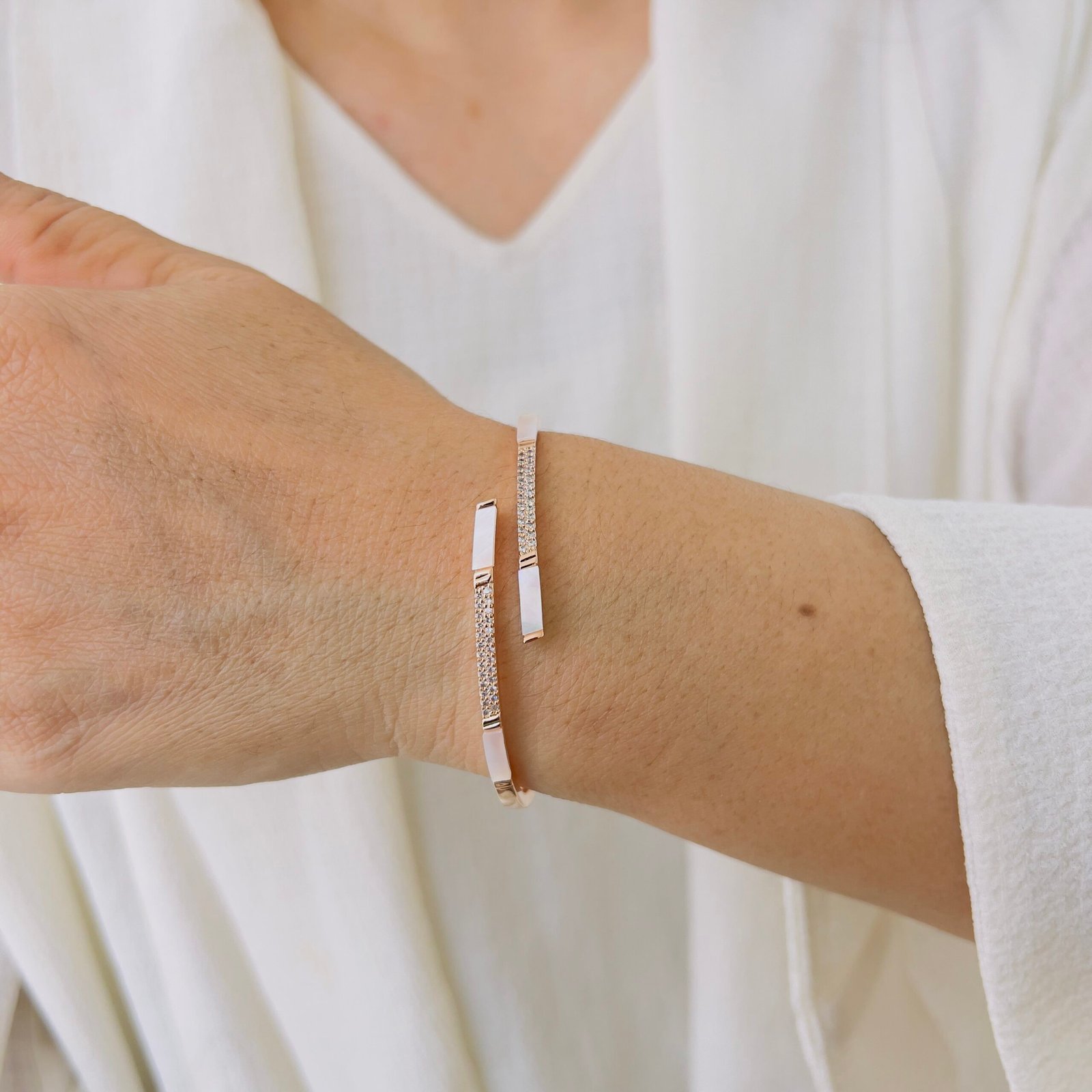 Elegant 18K Rose Gold Plated Bracelet Designed for Everyday Comfort - Image 2