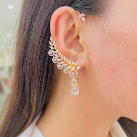 Sparkling Floral Pattern Earcuffs