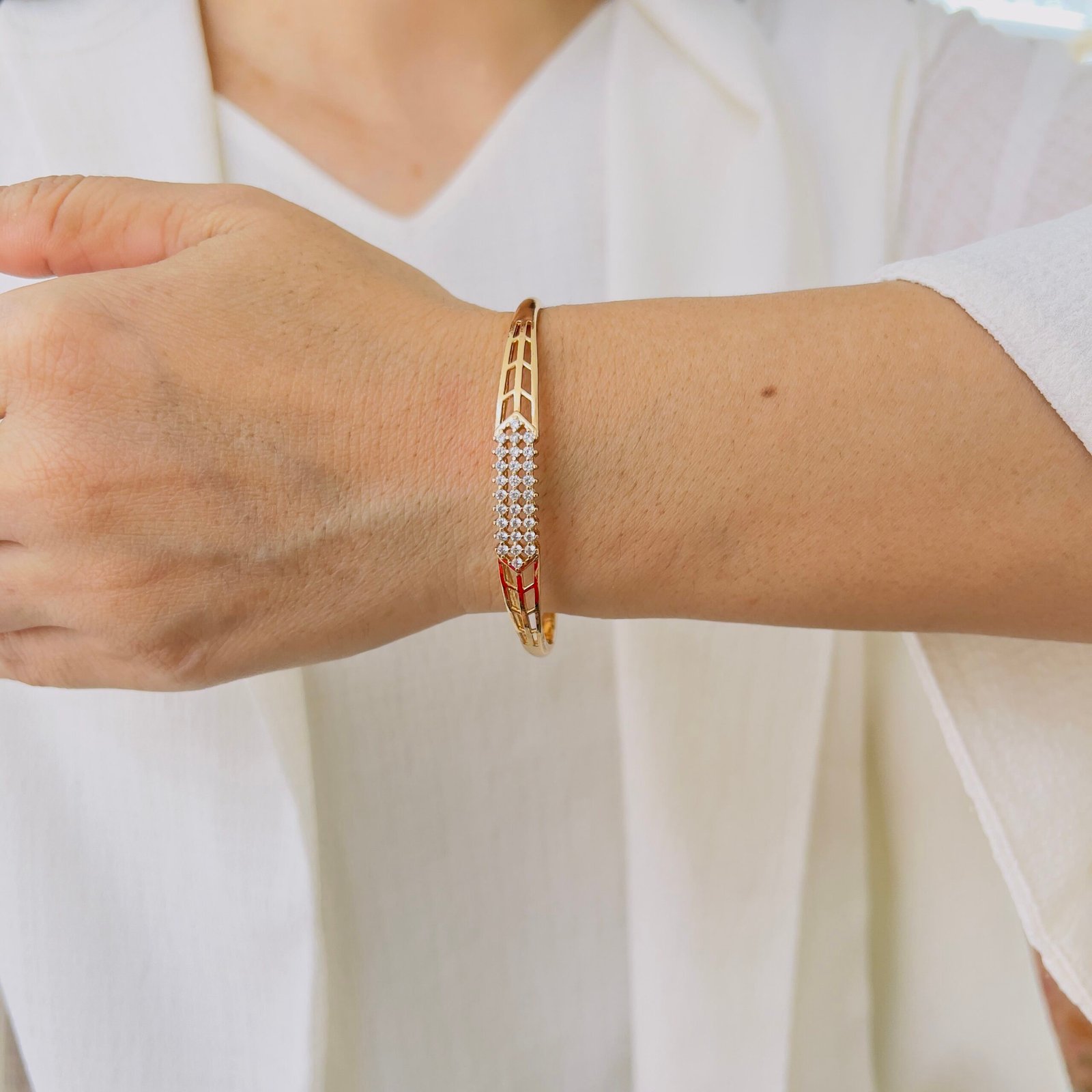 Effortless Style Bracelet - Image 2