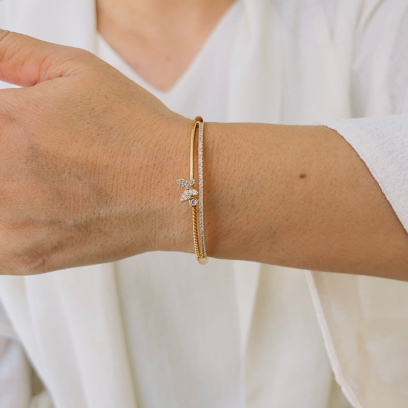 Chic Everyday Bracelet - Image 2