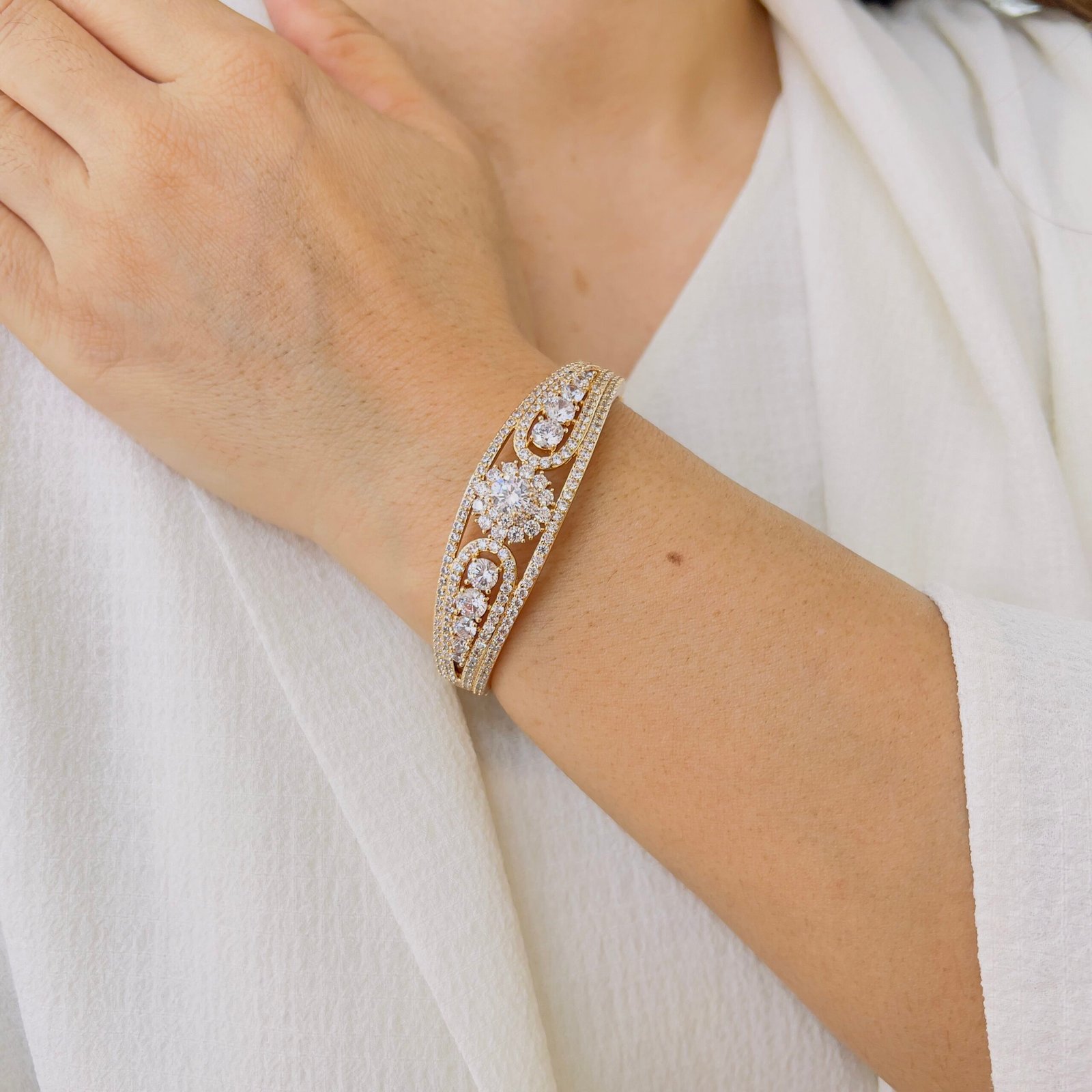 Statement Style Bracelet - Image 3