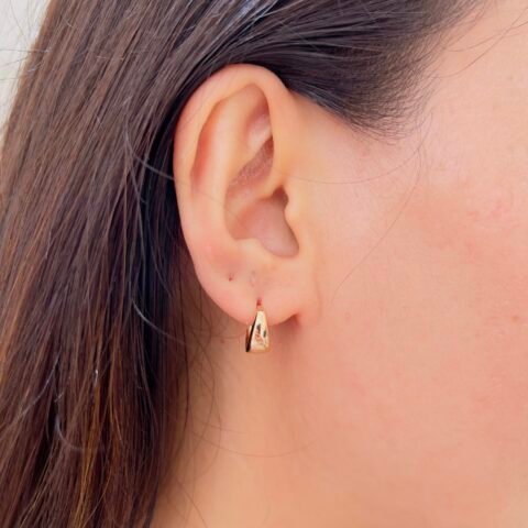 Clean Look Daily Wear Studs