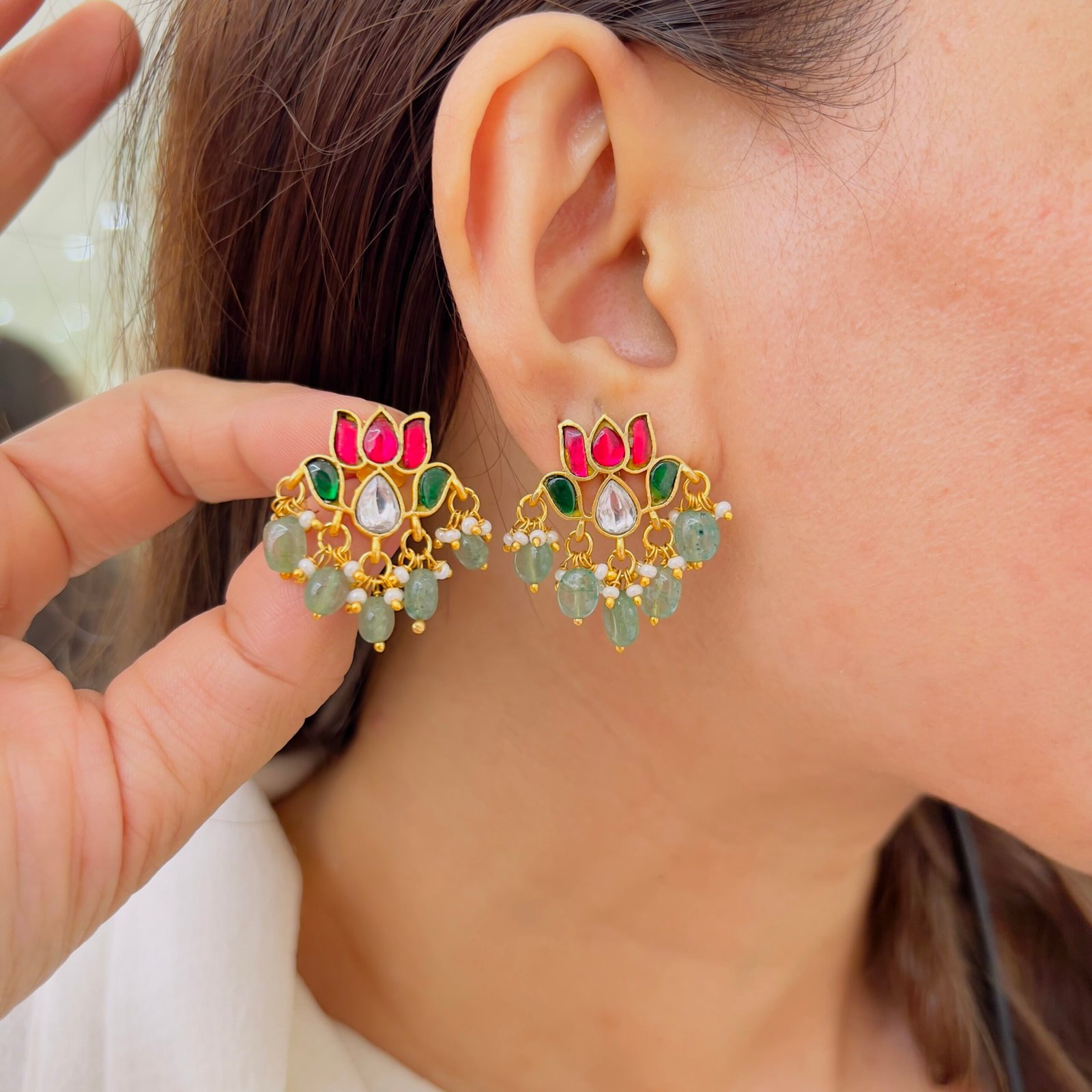 Elegant Jadau Stud Earrings for Festive Grace - Image 2
