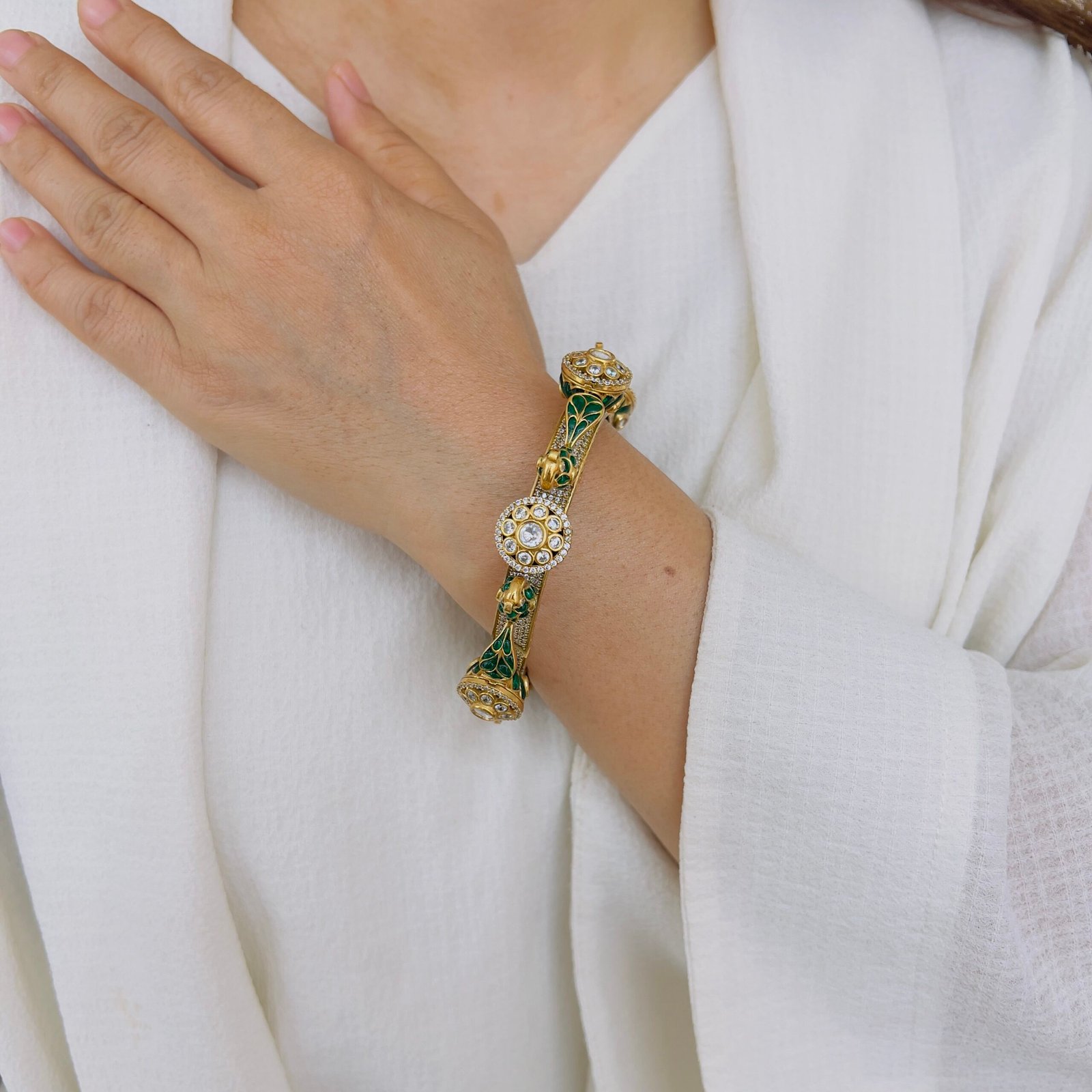 Victorian-Inspired Heritage Bangle with Classic Stone Detailing - Image 3