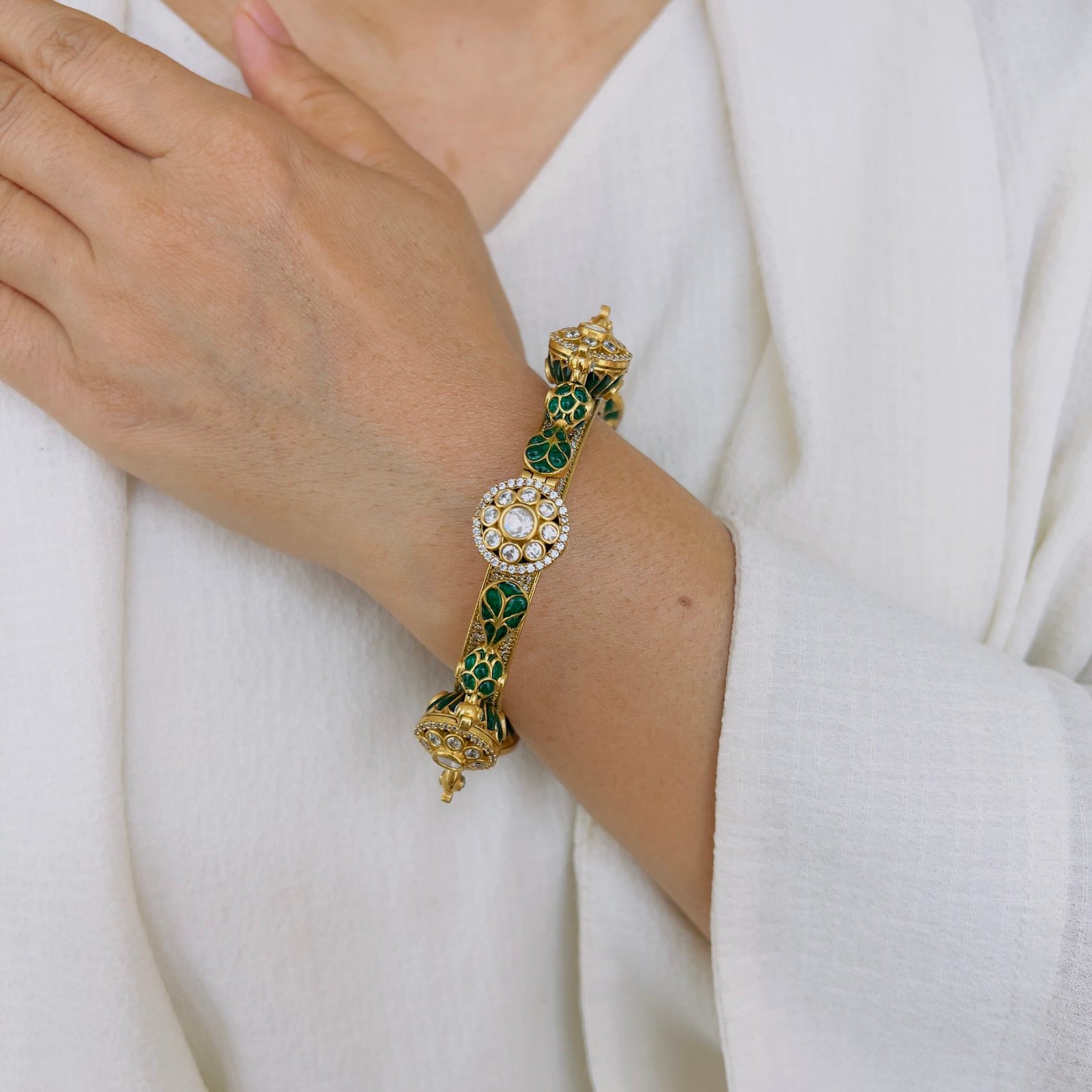 Victorian-Inspired Heritage Bangle with Classic Stone Detailing