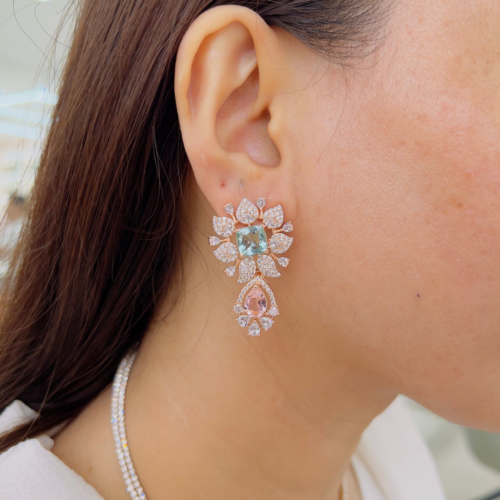 Luxe Glow Diamond Pendant Set - Image 3