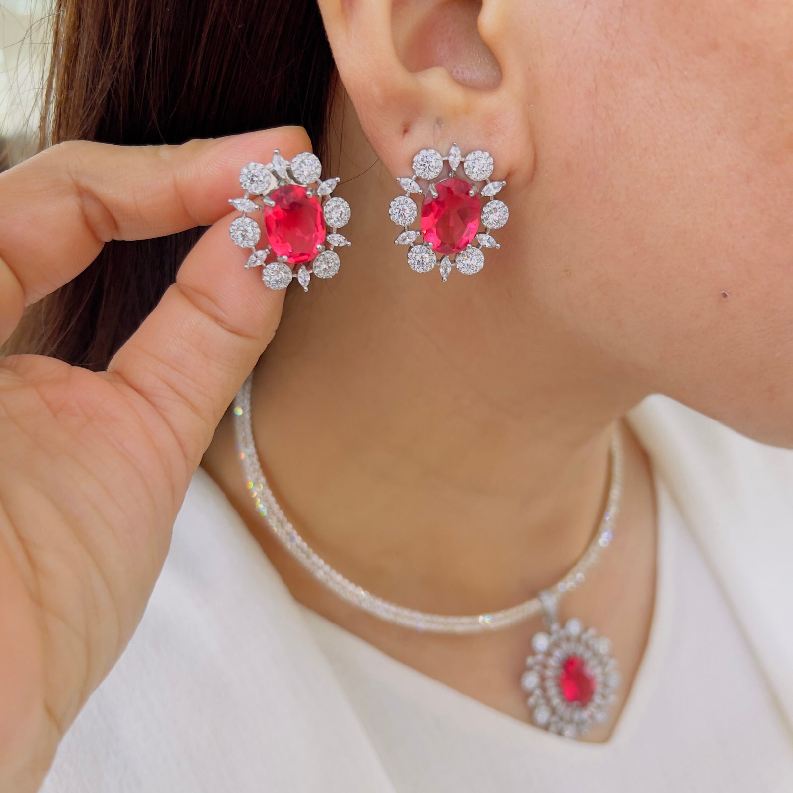 Elegant Spark Diamond Pendant Set - Image 2