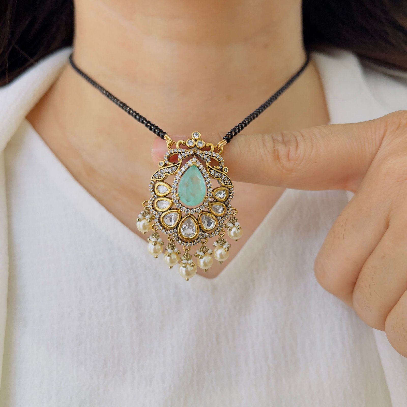 Royal Kundan Mangalsutra Pendant - Image 5