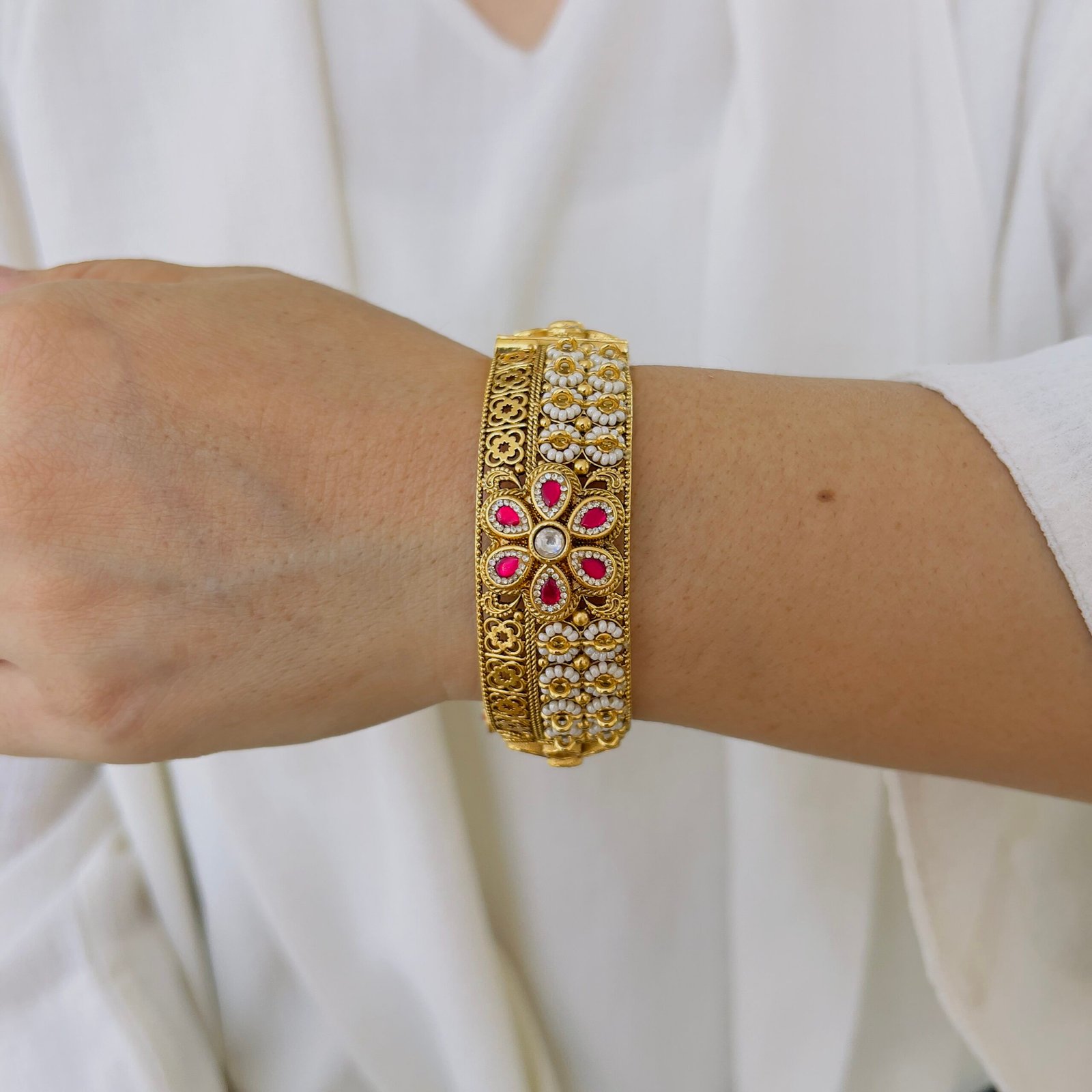 Royal Temple Bracelet with Elegant Stone Detailing - Image 3