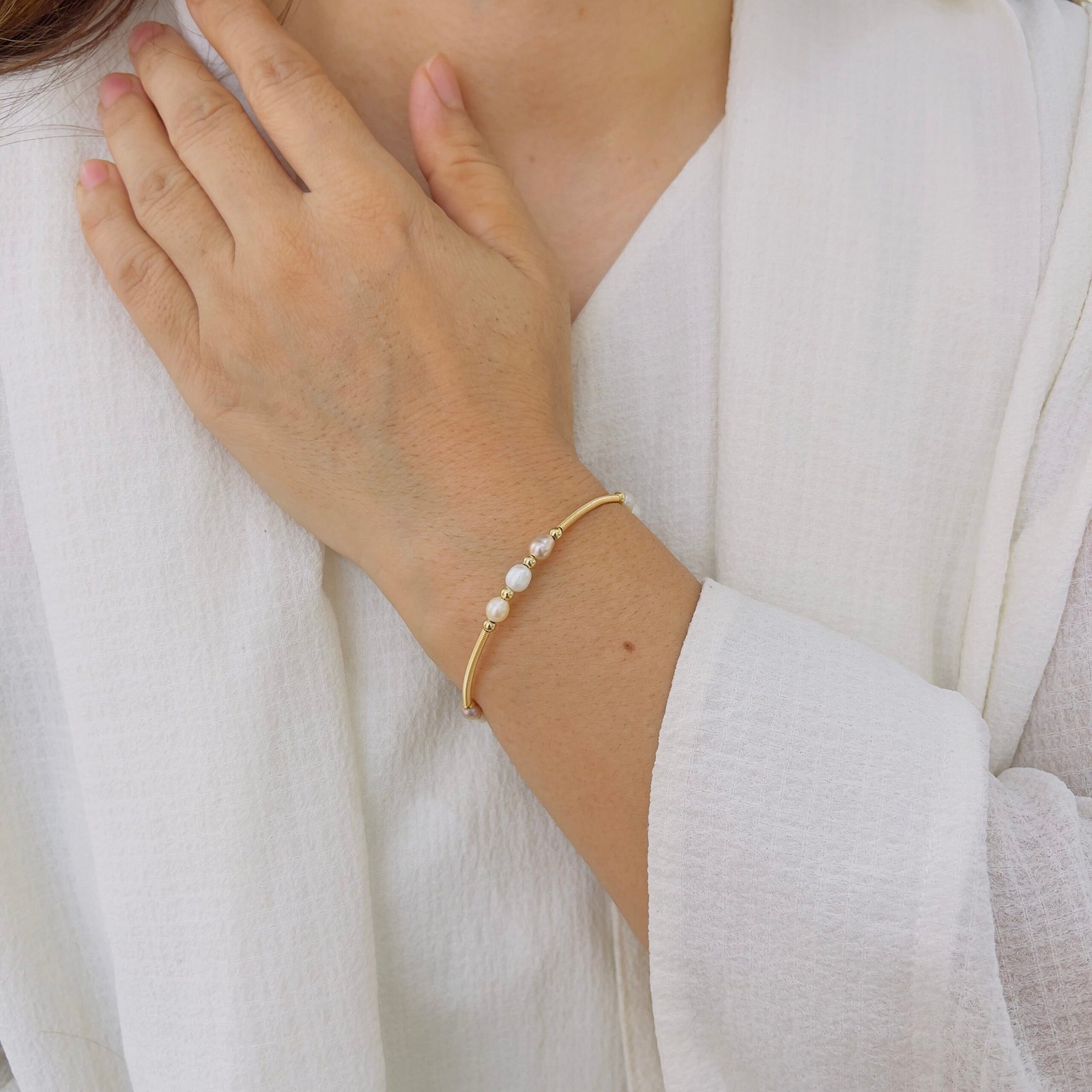 Pearl Bracelet That Speaks Pure Elegance - Image 3