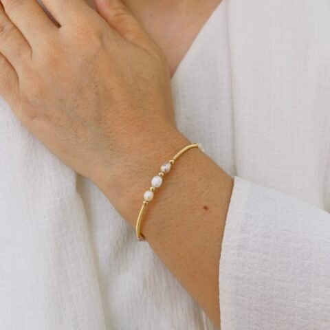 Pearl Bracelet That Speaks Pure Elegance