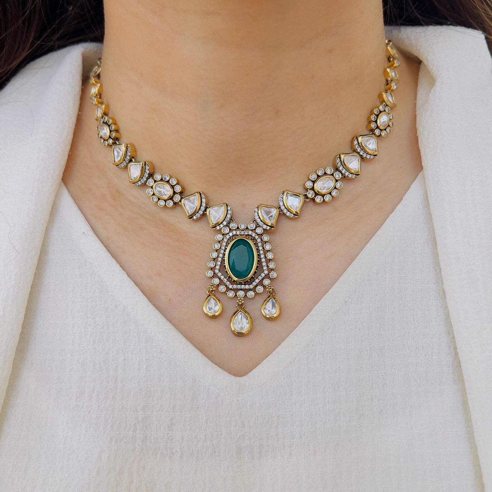 Royal Victorian Grace for Timeless Elegance