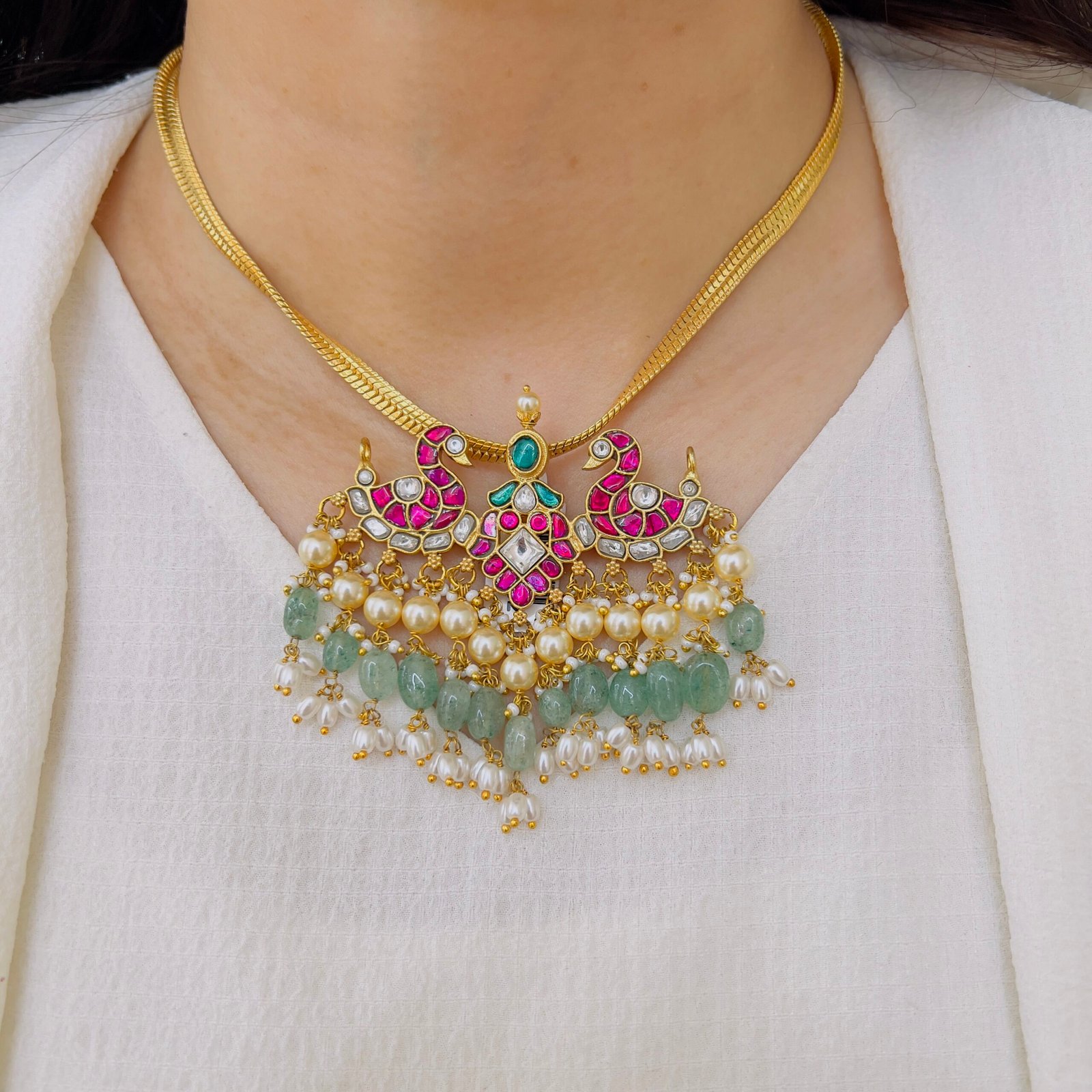 Elegant Jadau Pendant for Timeless Style - Image 2