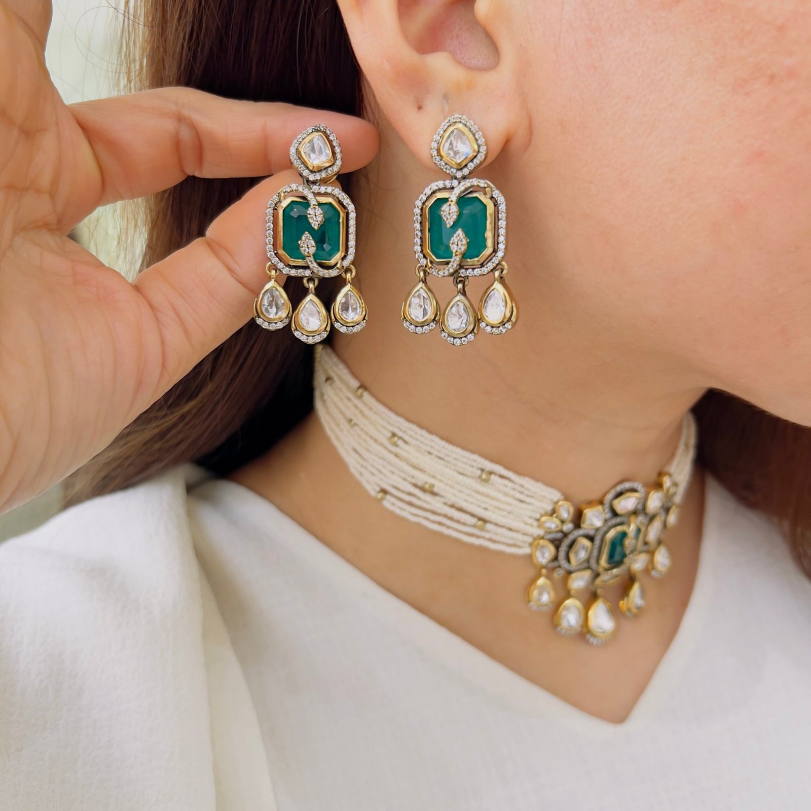 Classic Victorian Choker with Timeless Appeal - Image 2