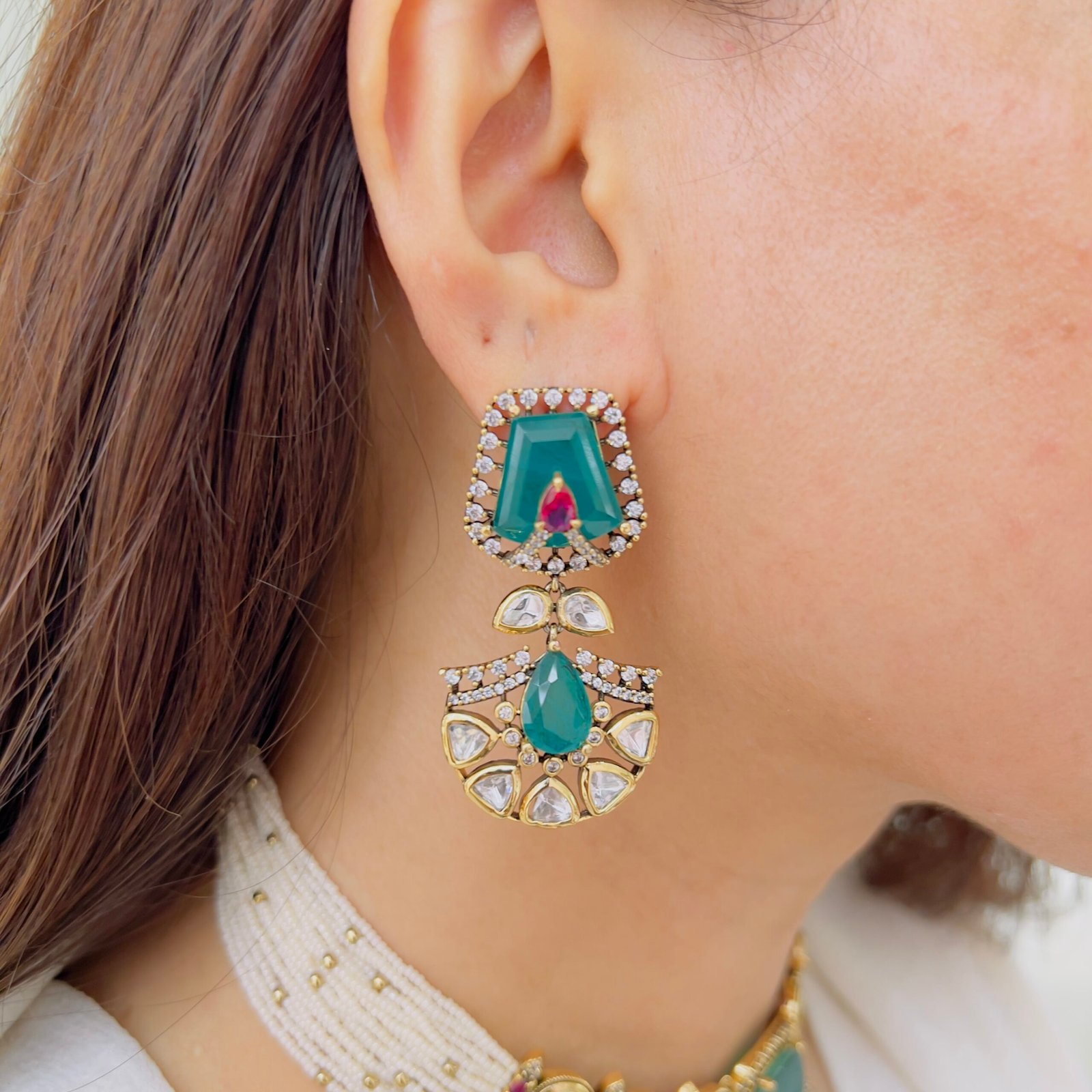 Statement Victorian Necklace with Royal Finish - Image 3