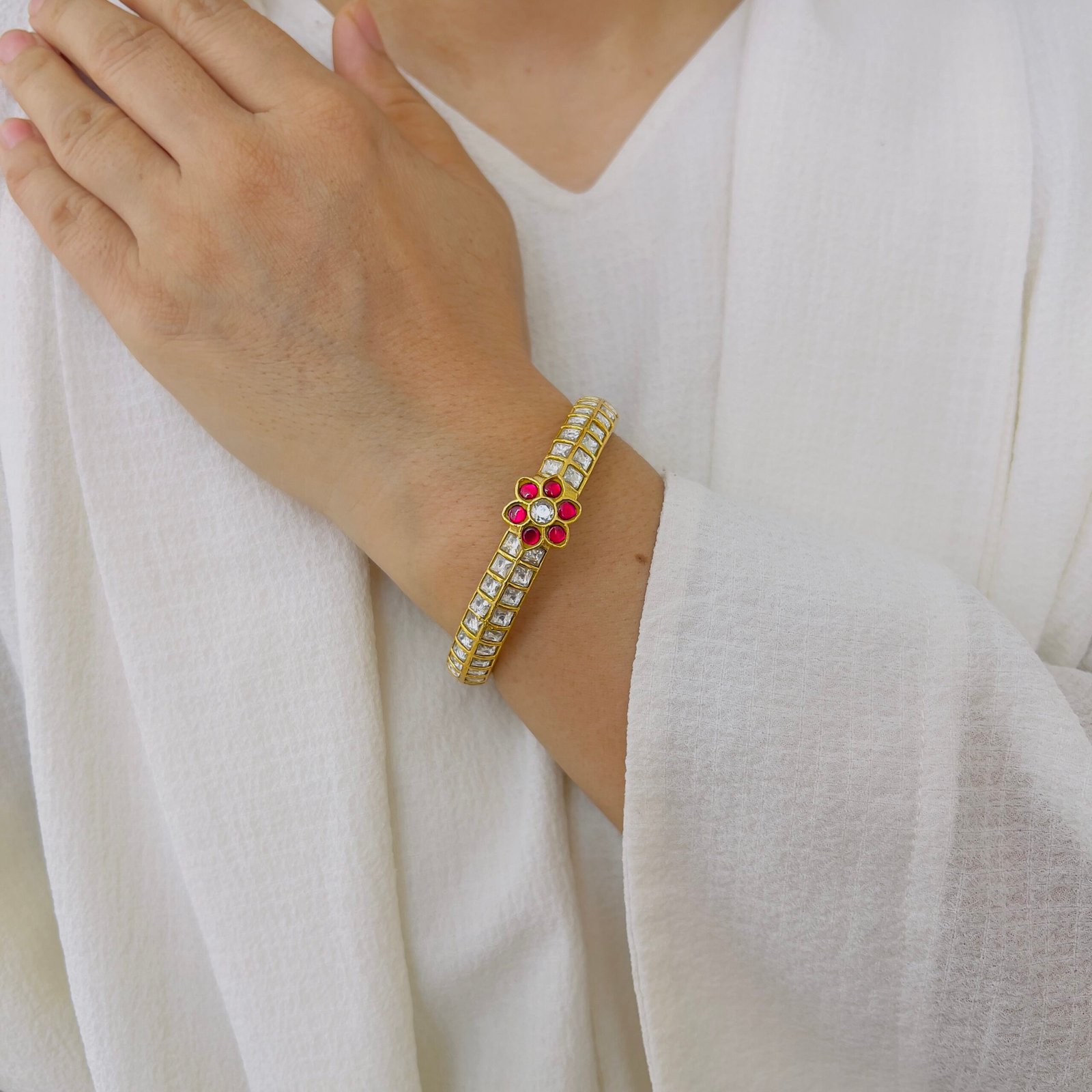 Luxury Temple Style Bangles with Detailed Craftsmanship - Image 3