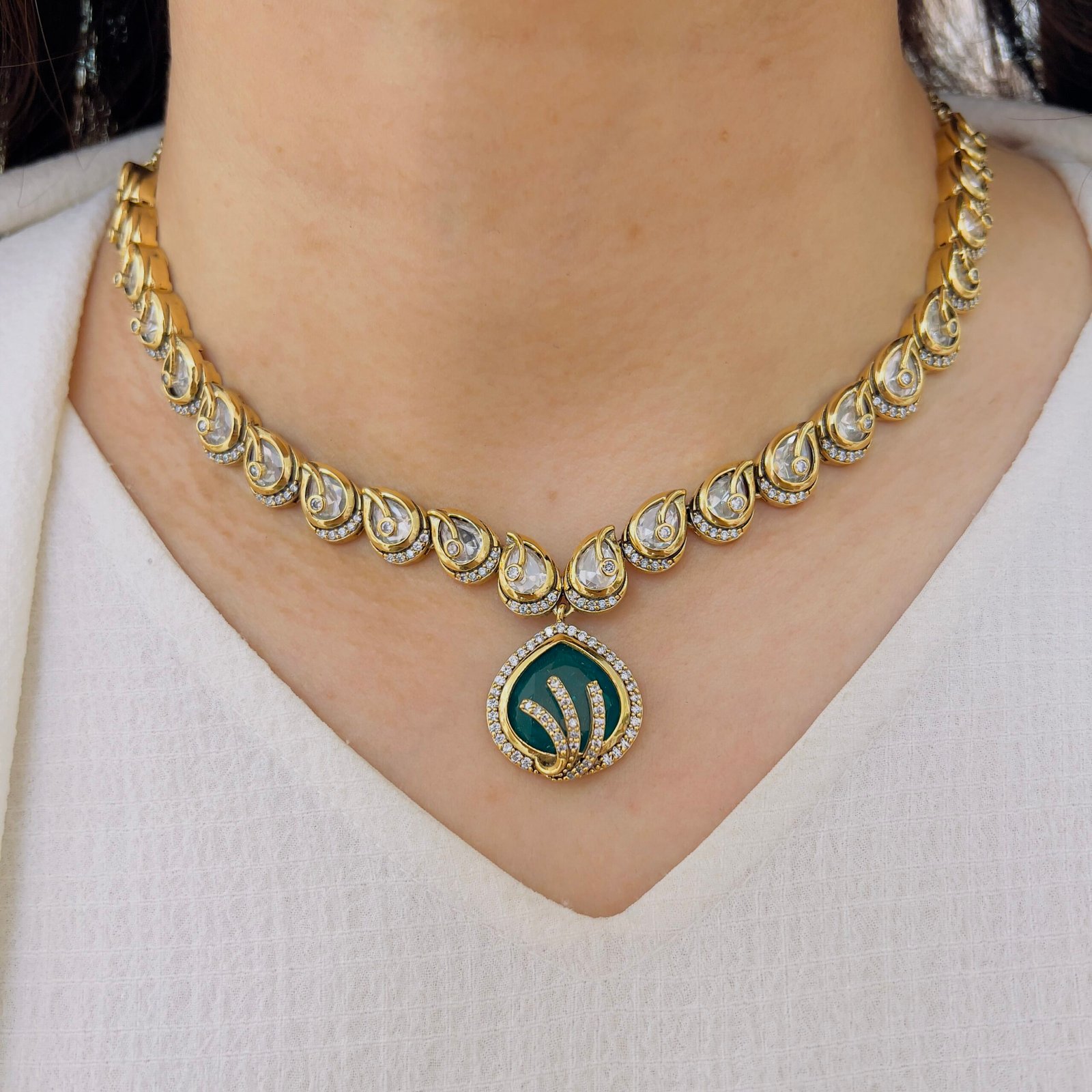 Emerald Teardrop Polki Necklace & Earring Set - Image 4