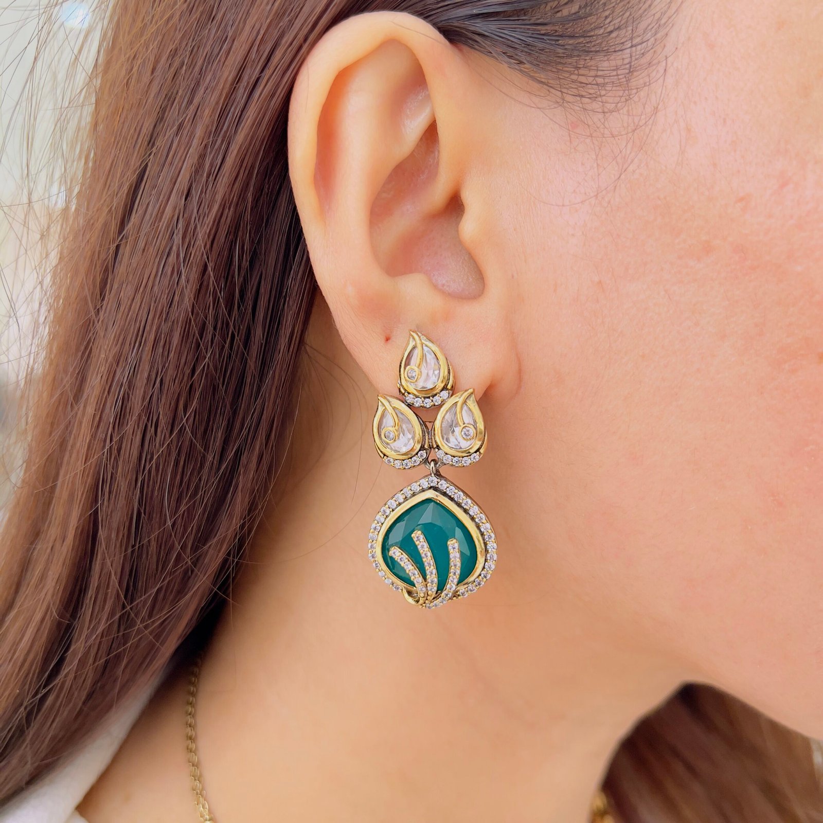 Emerald Teardrop Polki Necklace & Earring Set - Image 3