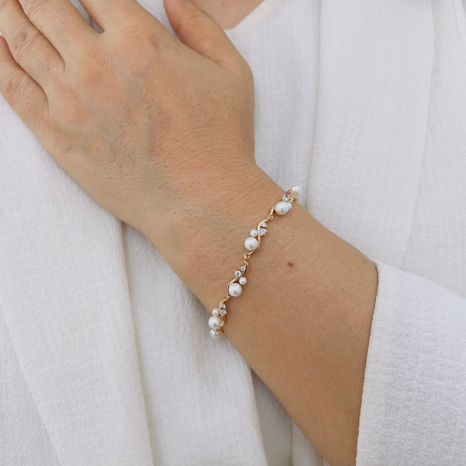 Pure Sophistication: 18k Gold Plated Minimalism