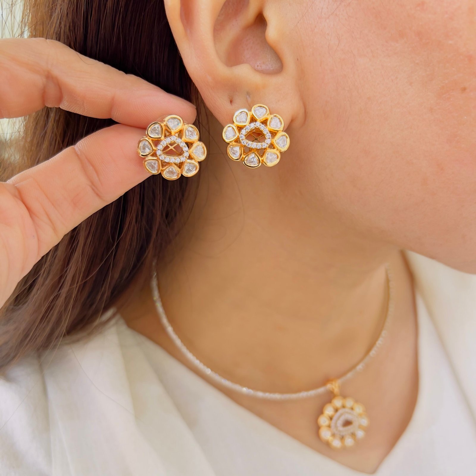 Velvet Era Victorian Pendant Set - Image 2