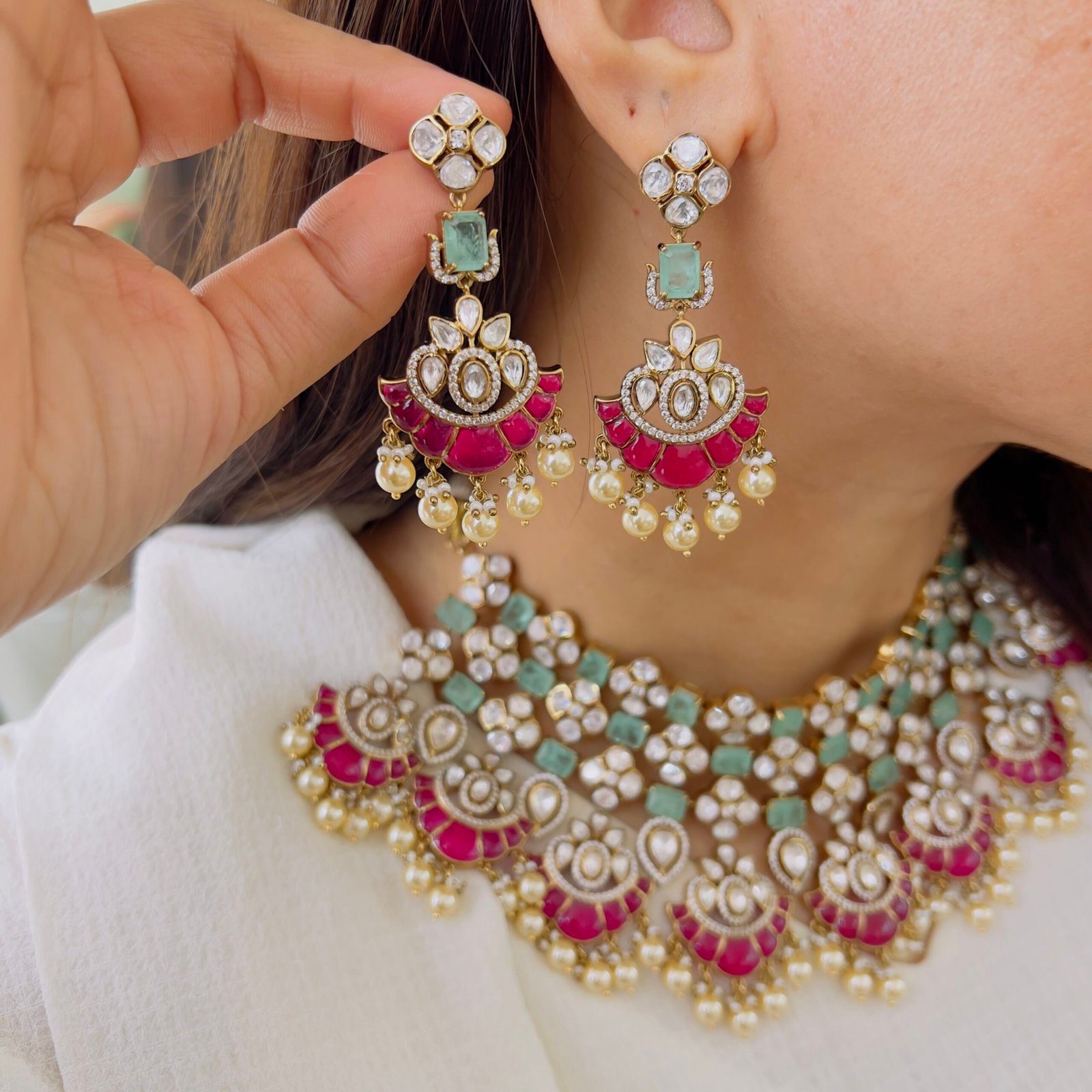 Grand Heritage Kundan Choker & Tiered Earring Set - Image 2