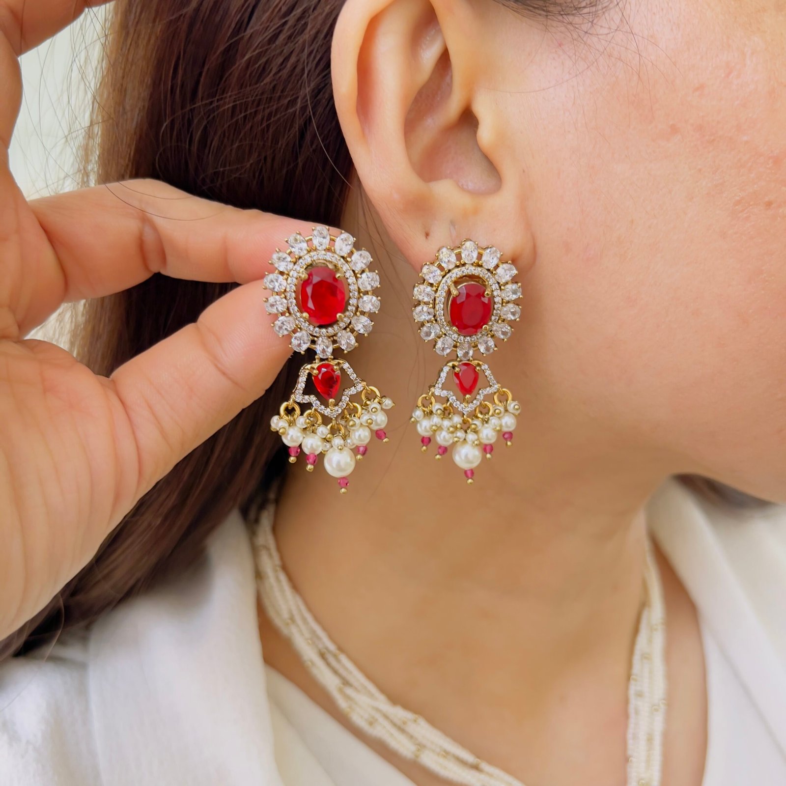 Ivory Whispers: Multi-Strand Seed Pearl Necklace with Mint Polki Pendant - Image 3