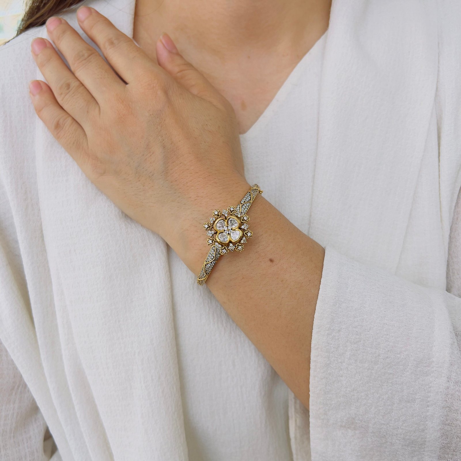 Floral Grace Victorian Kada - Image 3