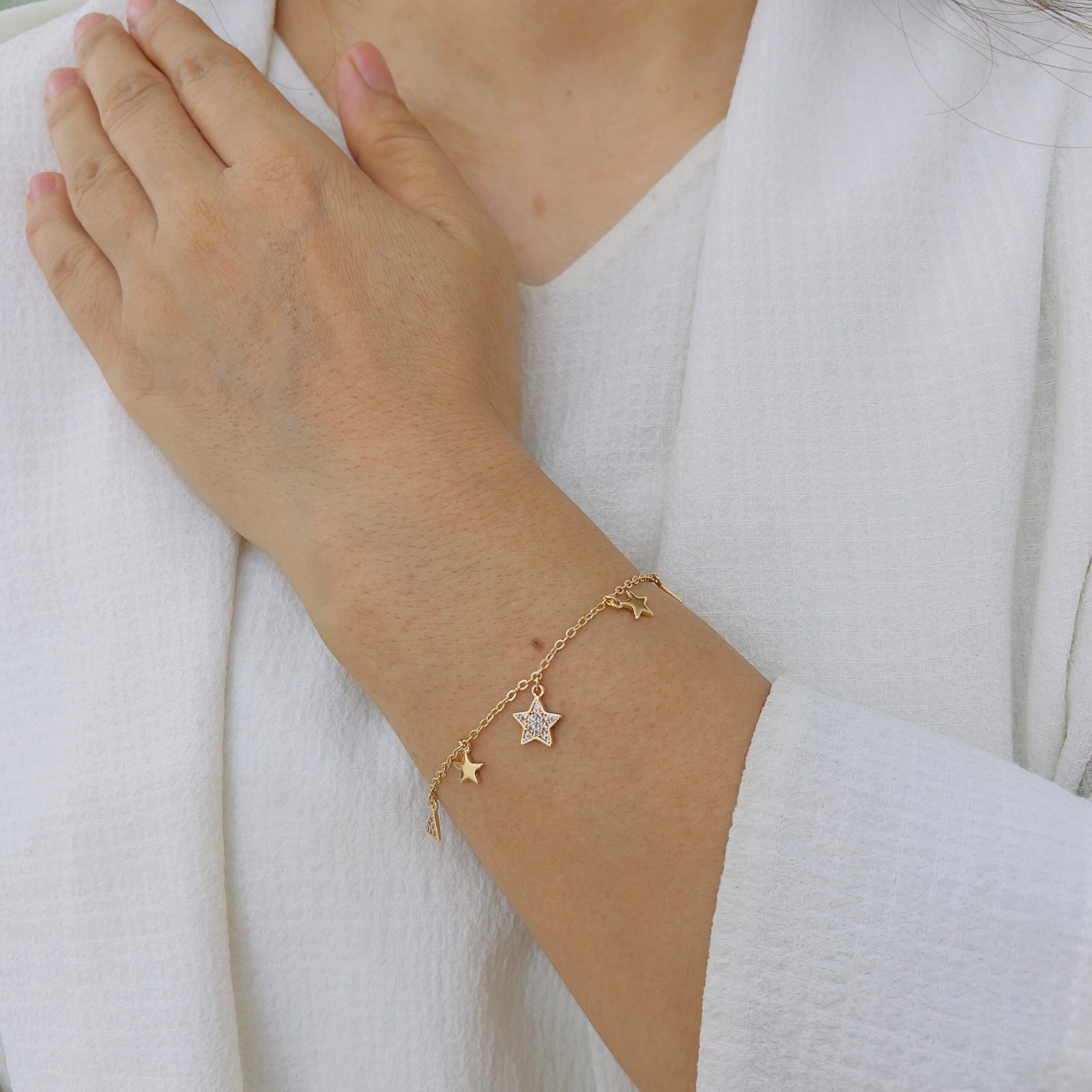 Simple. Stylish. Timeless. - Image 3