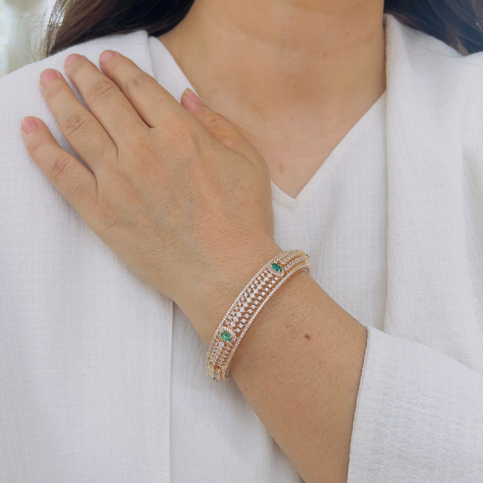 Radiance Woven in Every Detail - Image 3