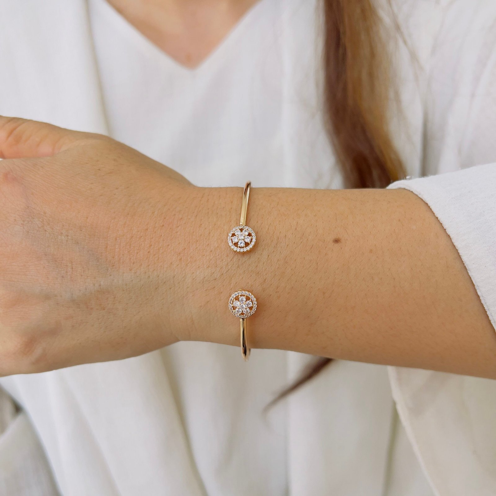 Sparkle Circle Open Bracelet - Image 2