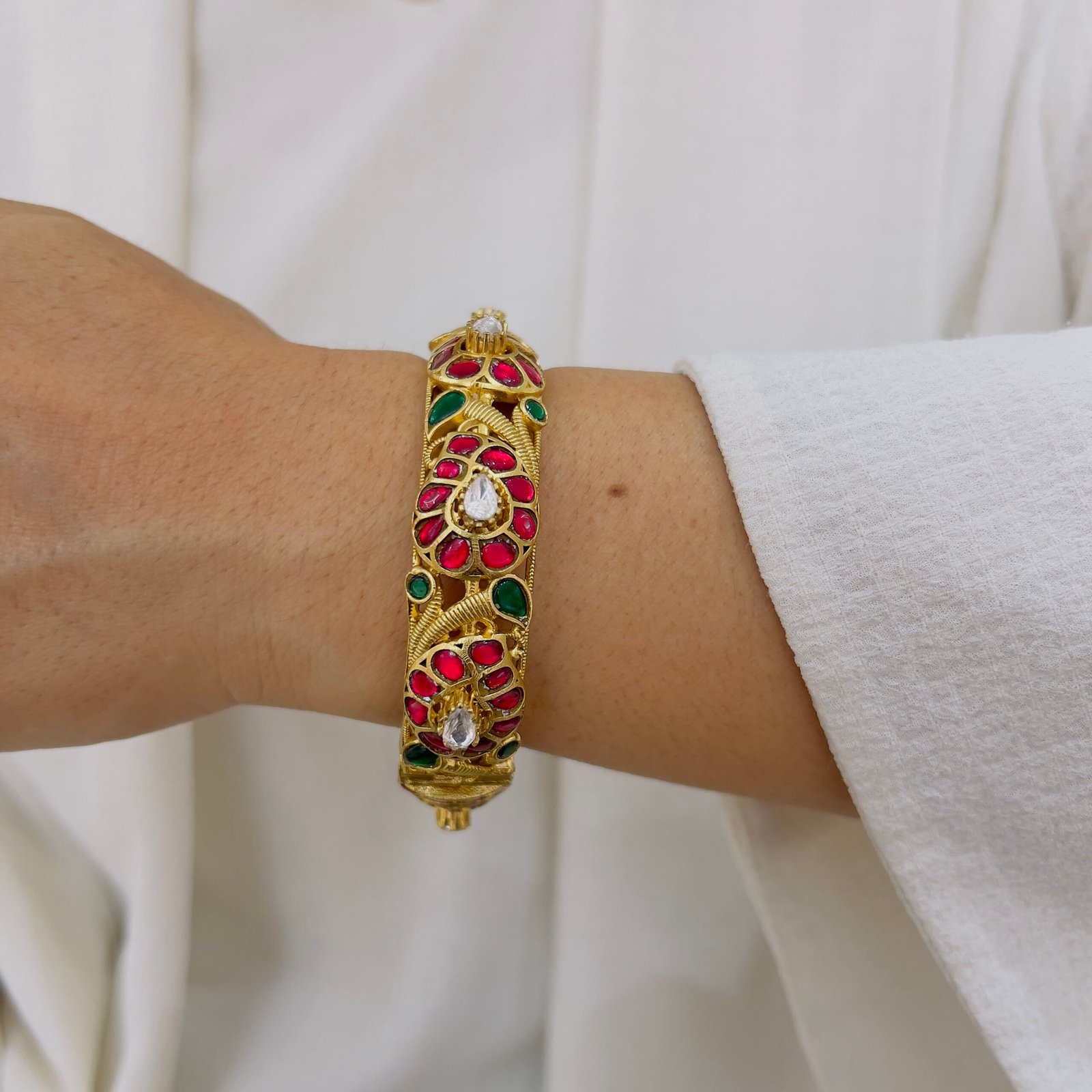 The Heritage Heirloom: Premium Antique Gold Royal Jadau Kada - Image 2