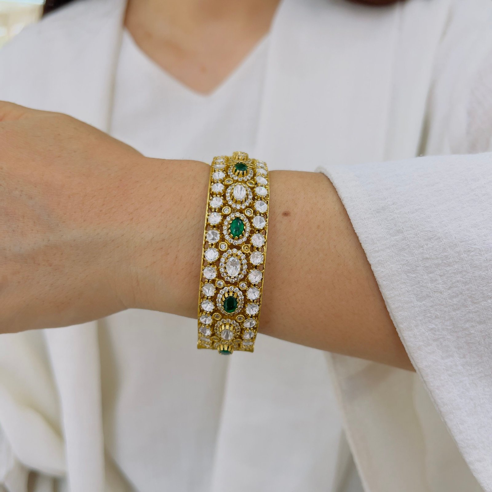 Vintage Elegance: Premium Gold-Plated Emerald & Polki Kada Bangle - Image 2