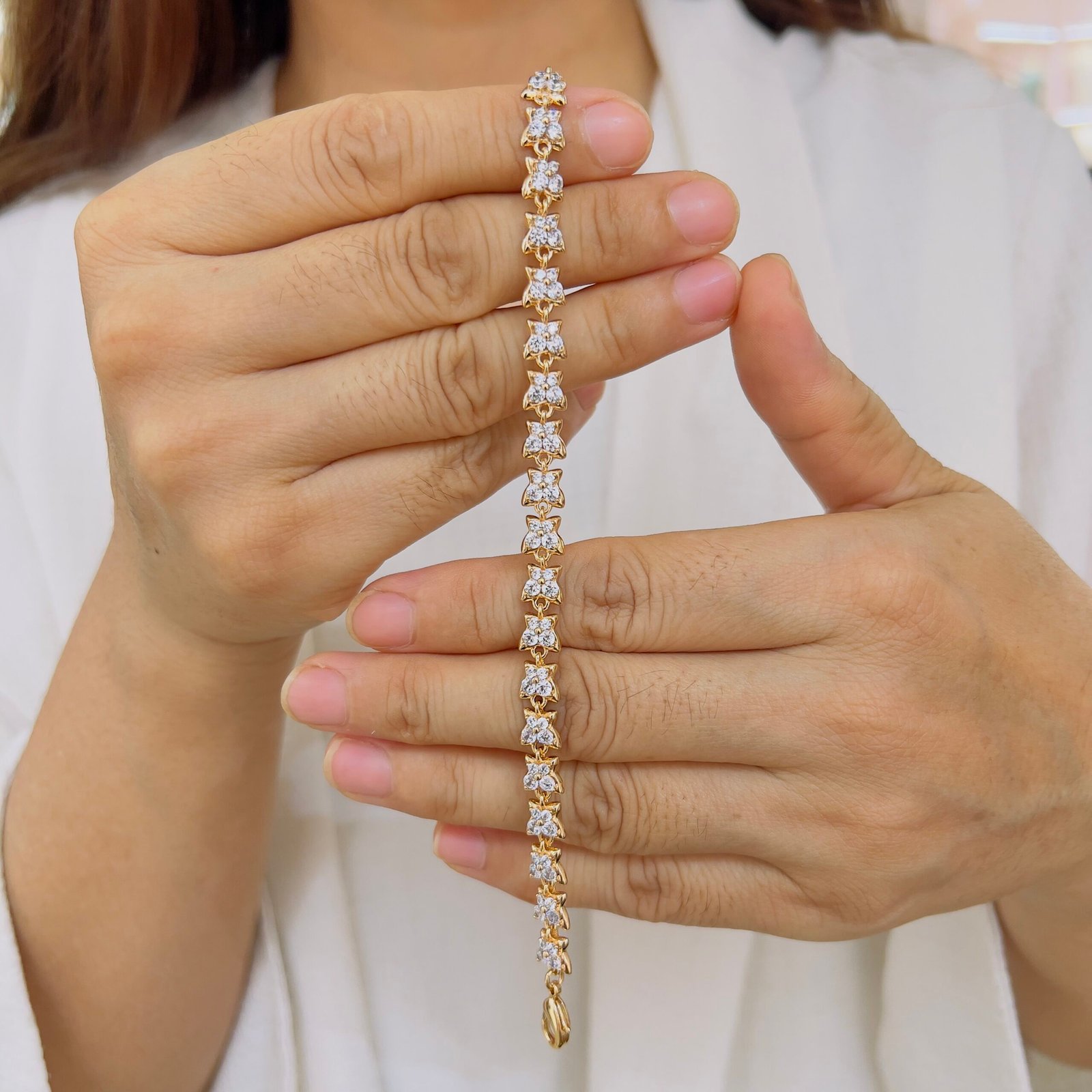 Luxury Statement Bracelet - Image 3