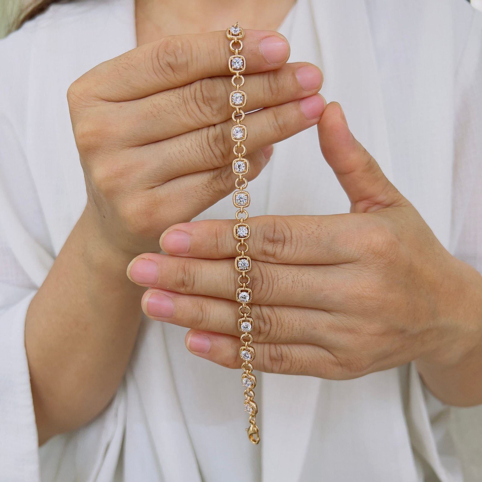 Chic Daily Wear Bracelet - Image 3