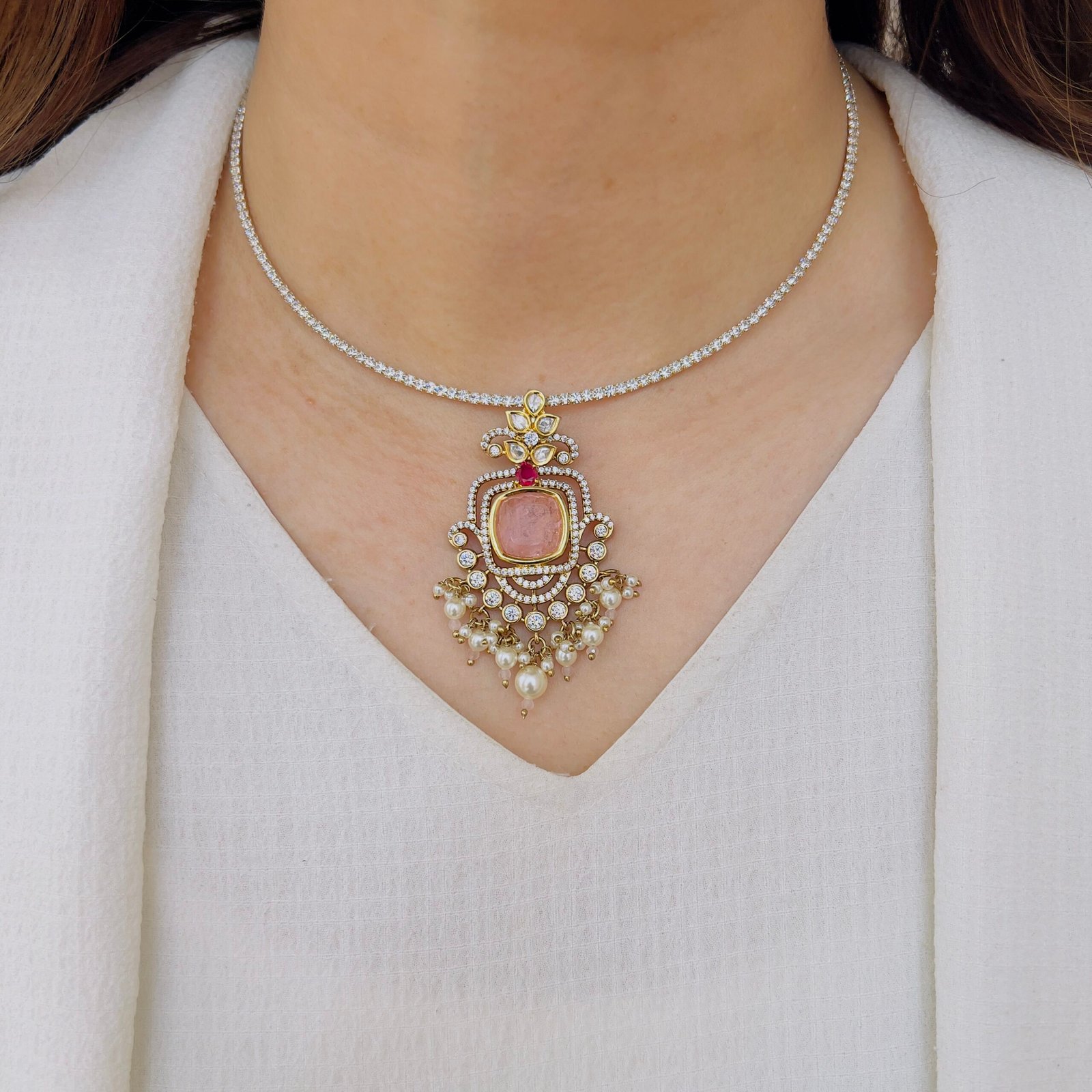 Victorian Emerald Pendant Set – Timeless Elegance with Sparkling Diamond Finish - Image 7