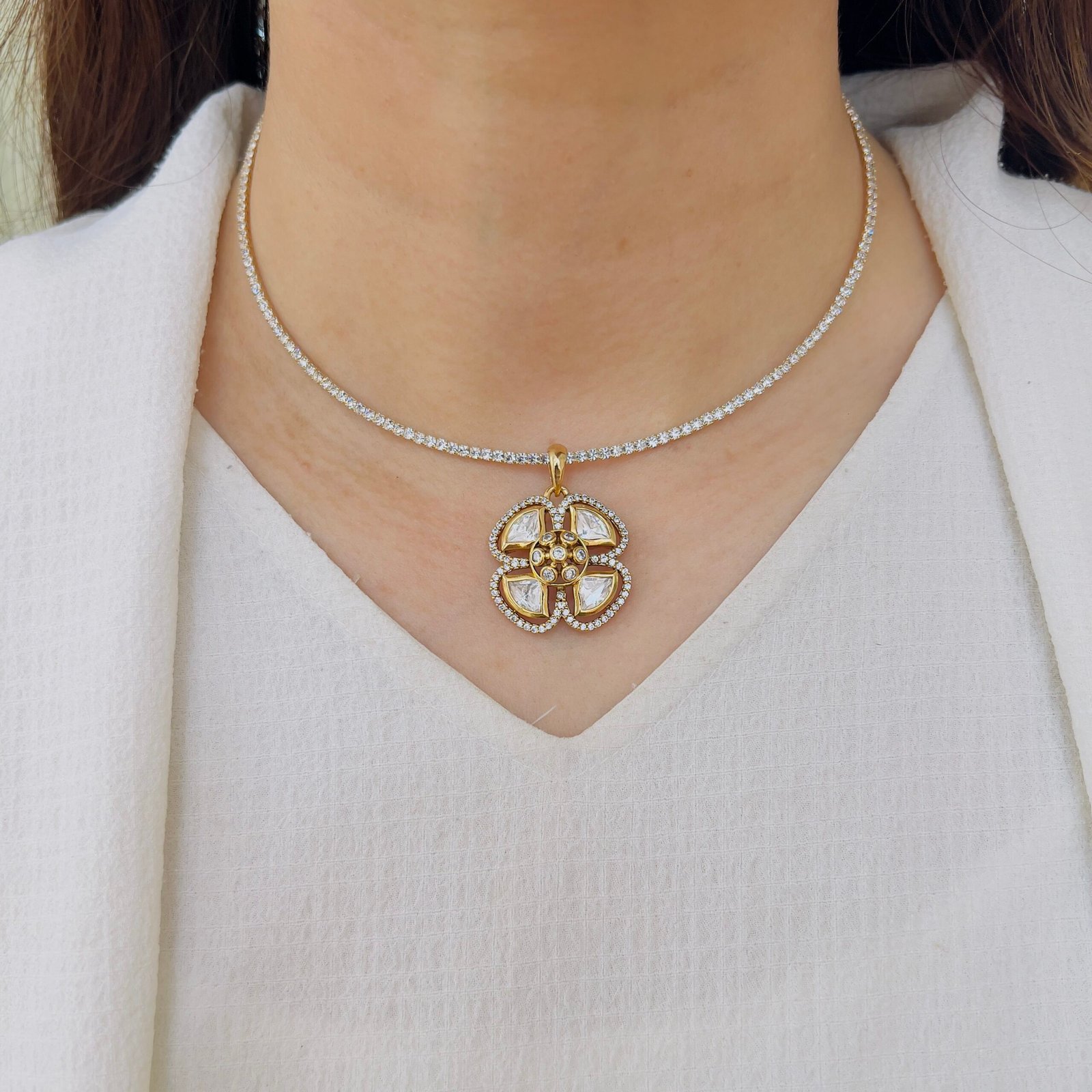 Elegant Victorian Pendant & Earrings Set - Image 4