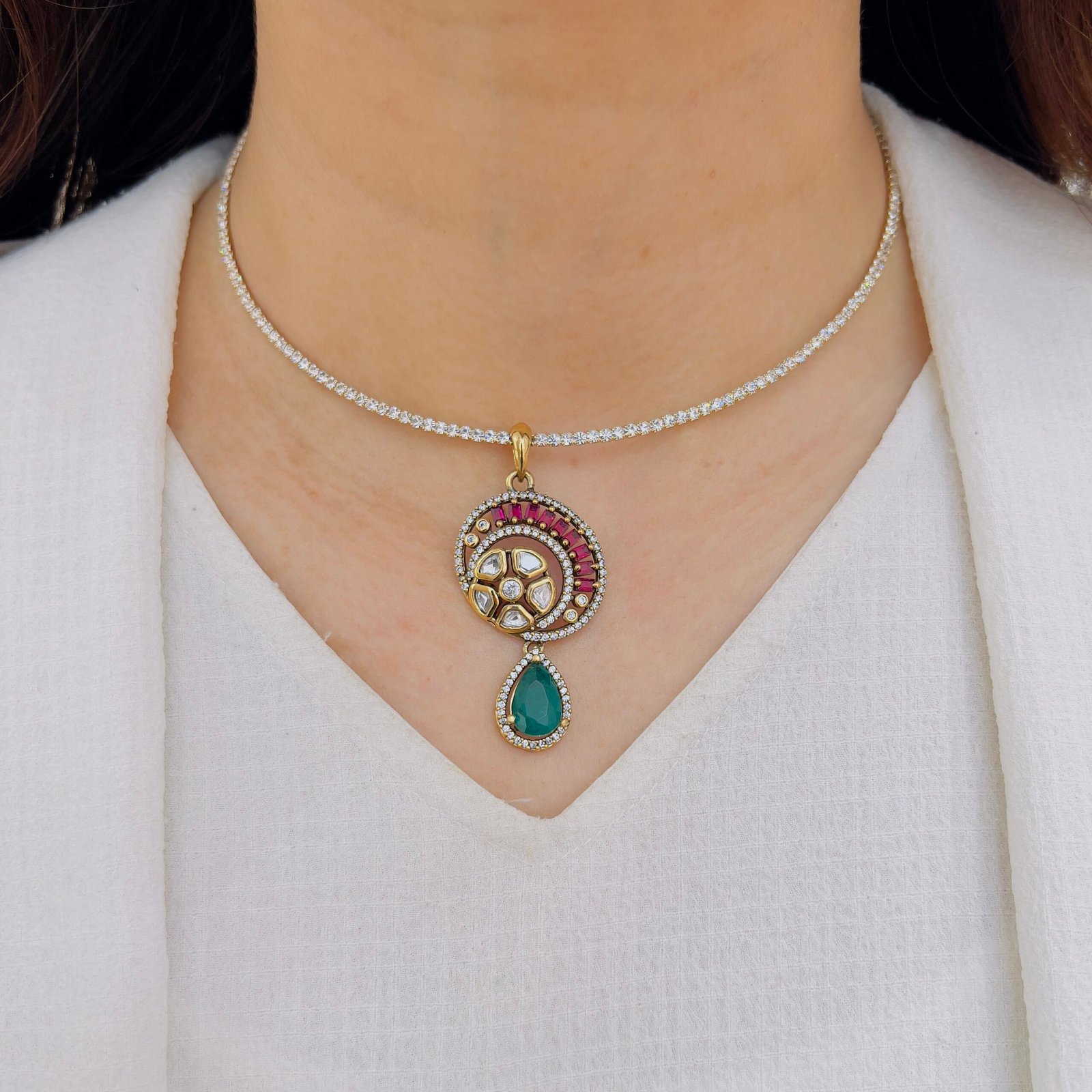 Premium Victorian Pendant Set with Royal Craftsmanship